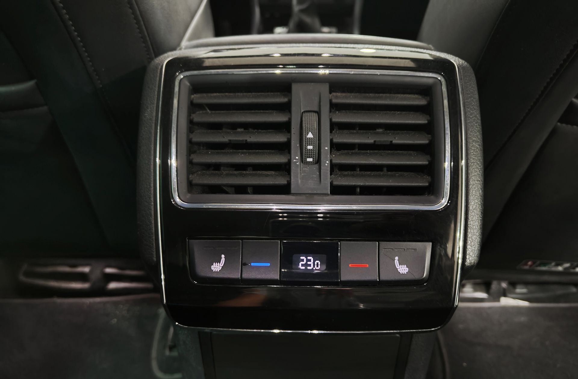 Škoda Superb 1.4 TSI Style 4x4 - foto 9