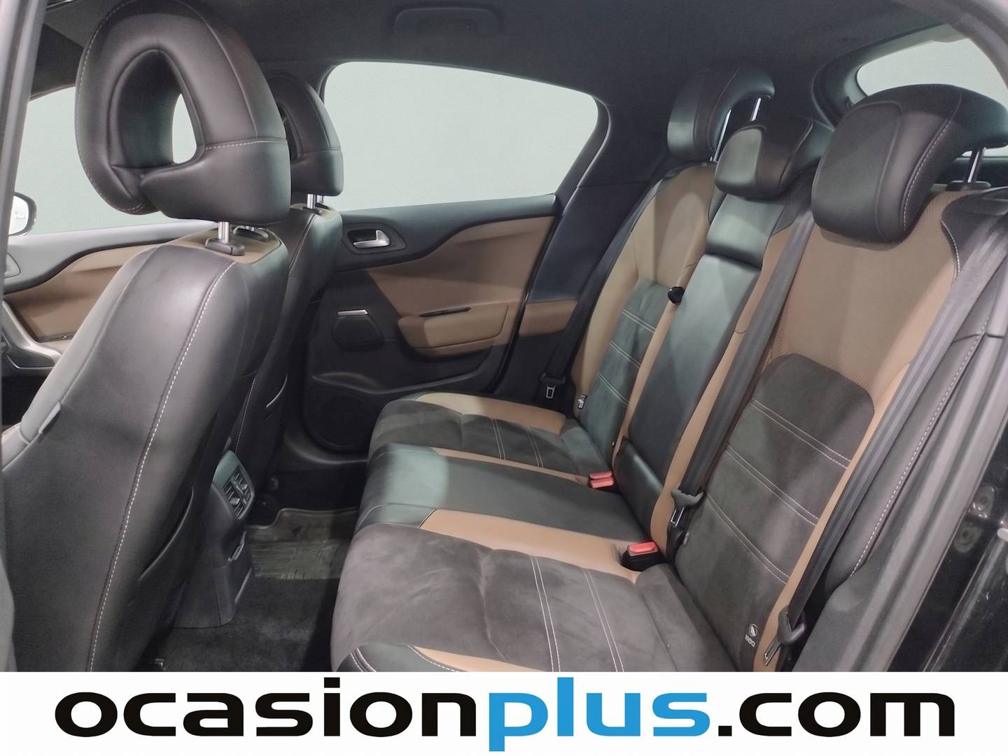 Foto asientos traseros DS DS 4 Crossback DS DS 4 Crossback 1.6 BlueHDi S&S Style EAT6 (120 CV)