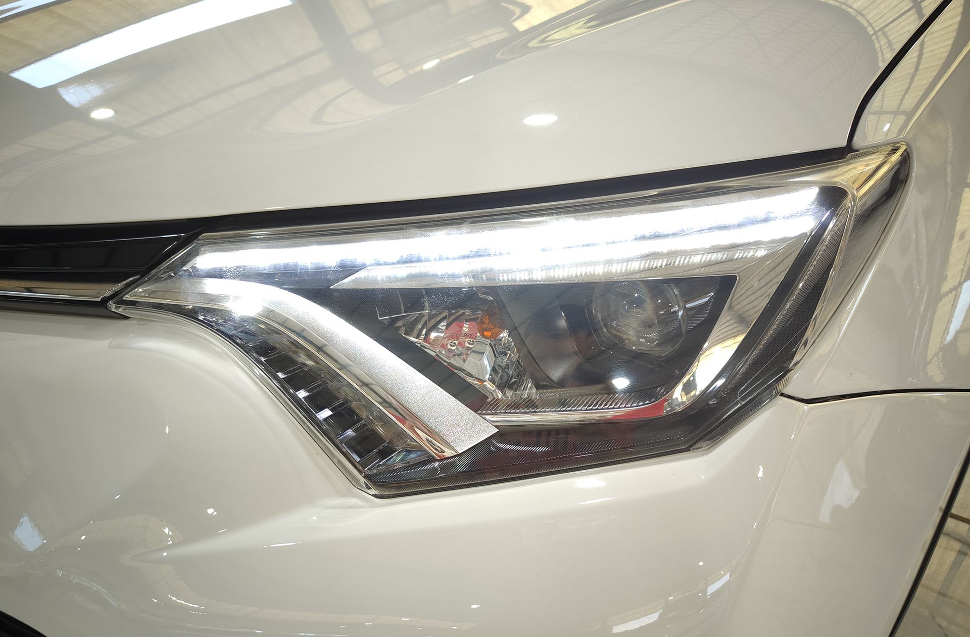 Toyota RAV4 2.5l hybrid Advance 2WD - foto 13