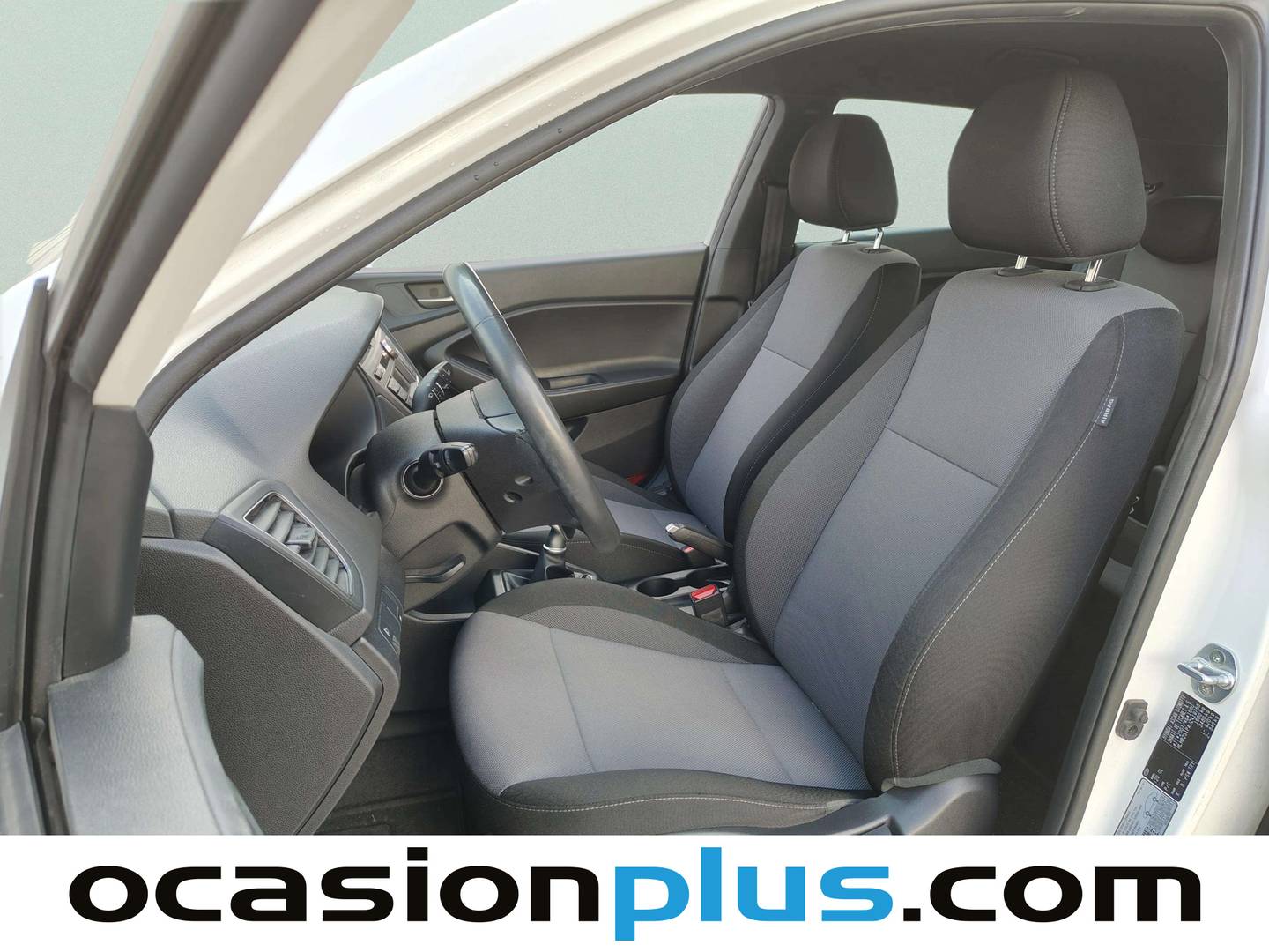 Foto asientos delanteros Hyundai i20 Hyundai i20 1.1 CRDI Go! (75 CV)