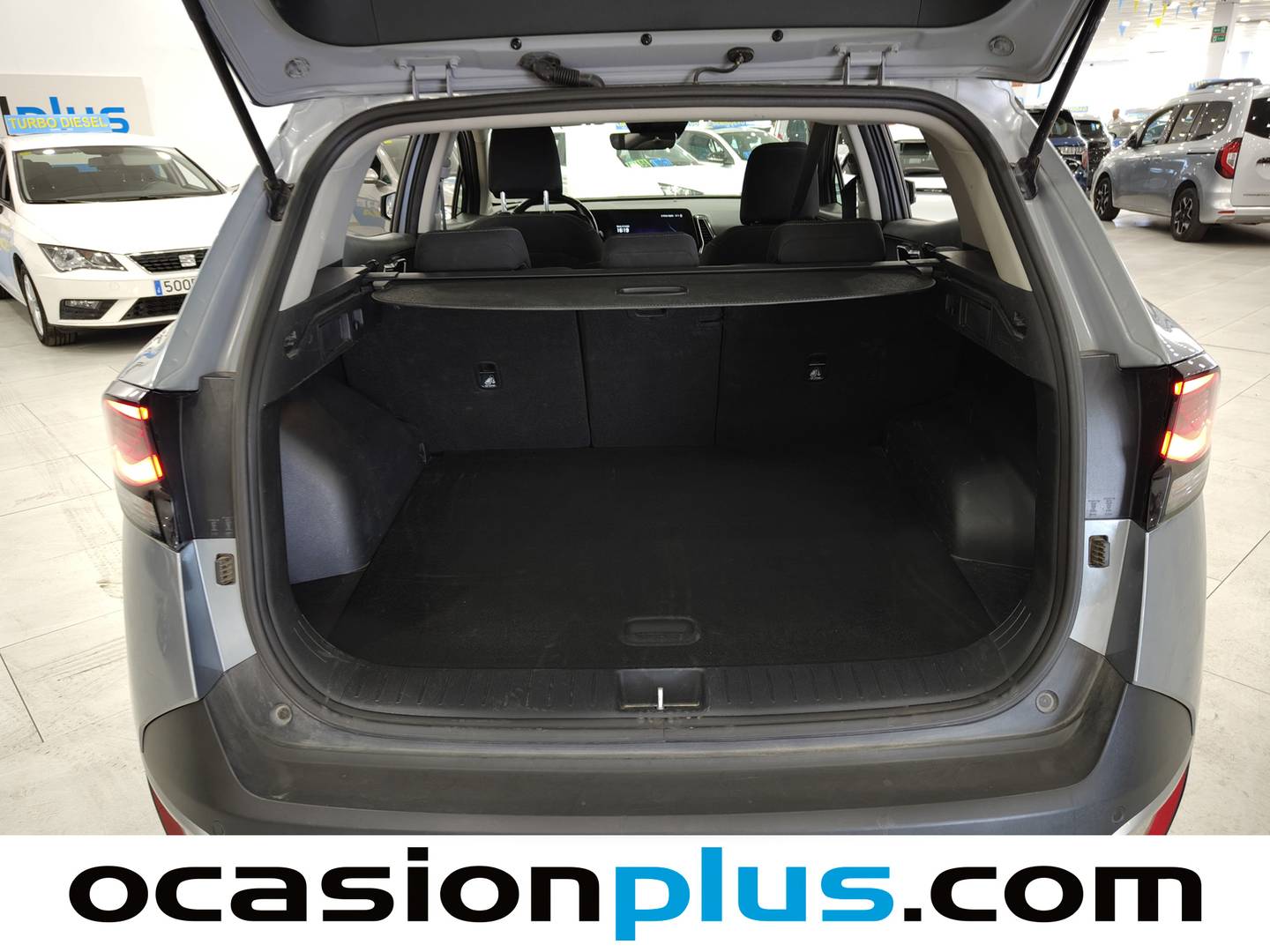 Foto KIA Sportage Kia Sportage 1.6 CRDi MHEV Business 4x2 (136 CV)