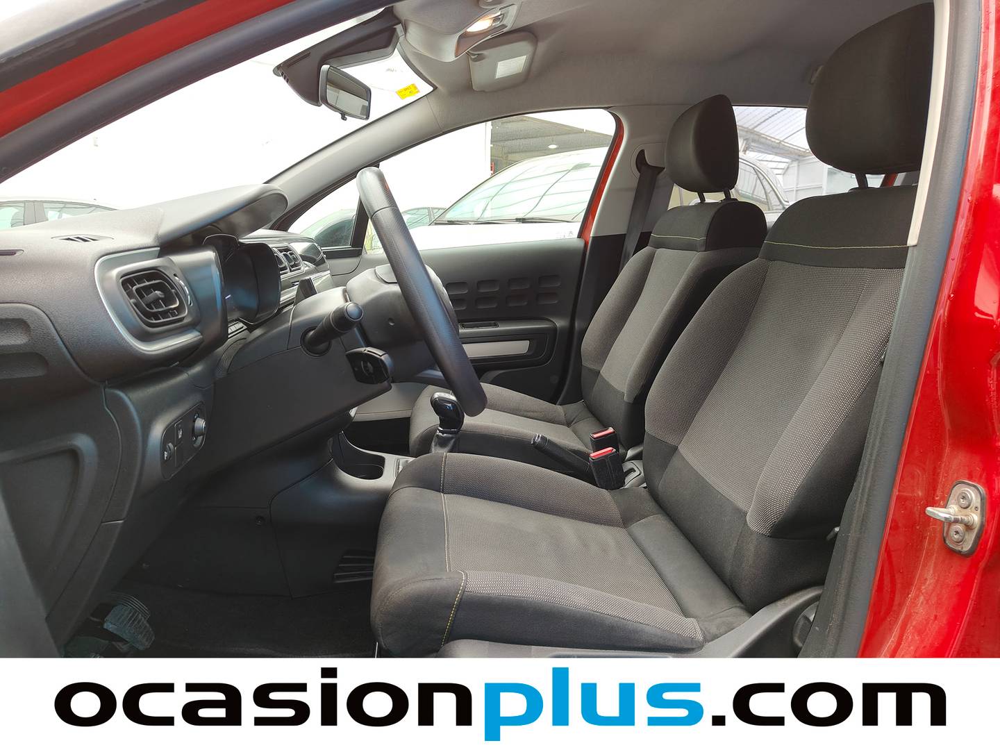 Foto asientos delanteros Citroën C3 Citroën C3 BlueHDi 75 S&S Feel (75 CV)