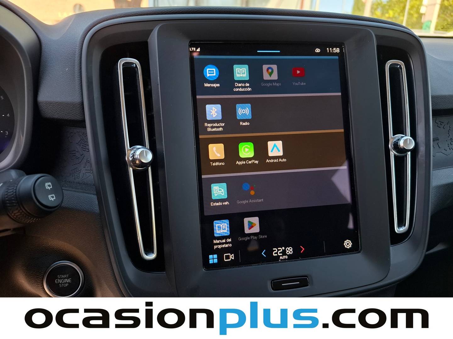 Foto Volvo XC40 Volvo XC40 B3 G Essential Auto (163 CV)