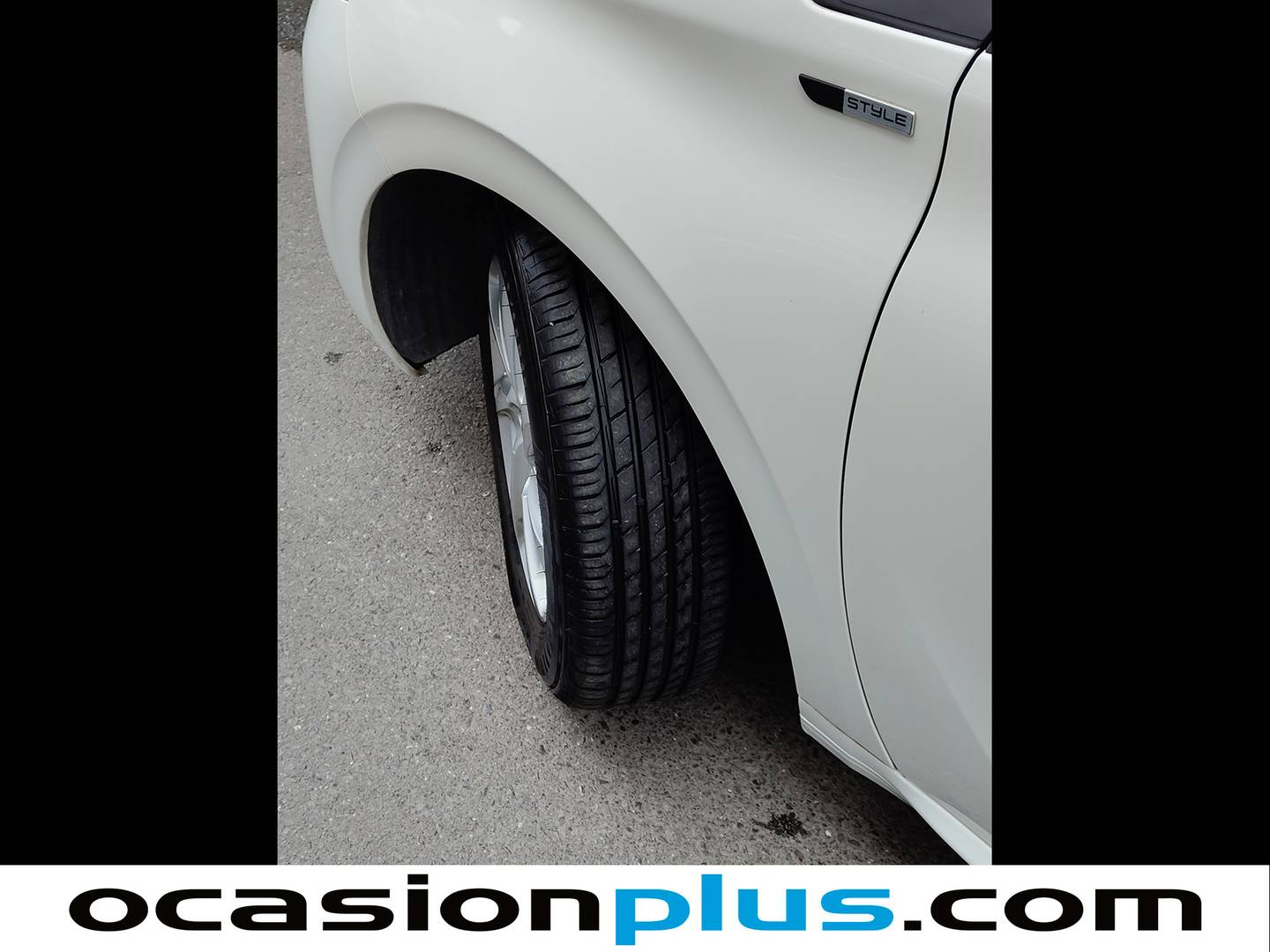 Peugeot 208 Peugeot 208 1.2 PureTech Style (82 CV) manual