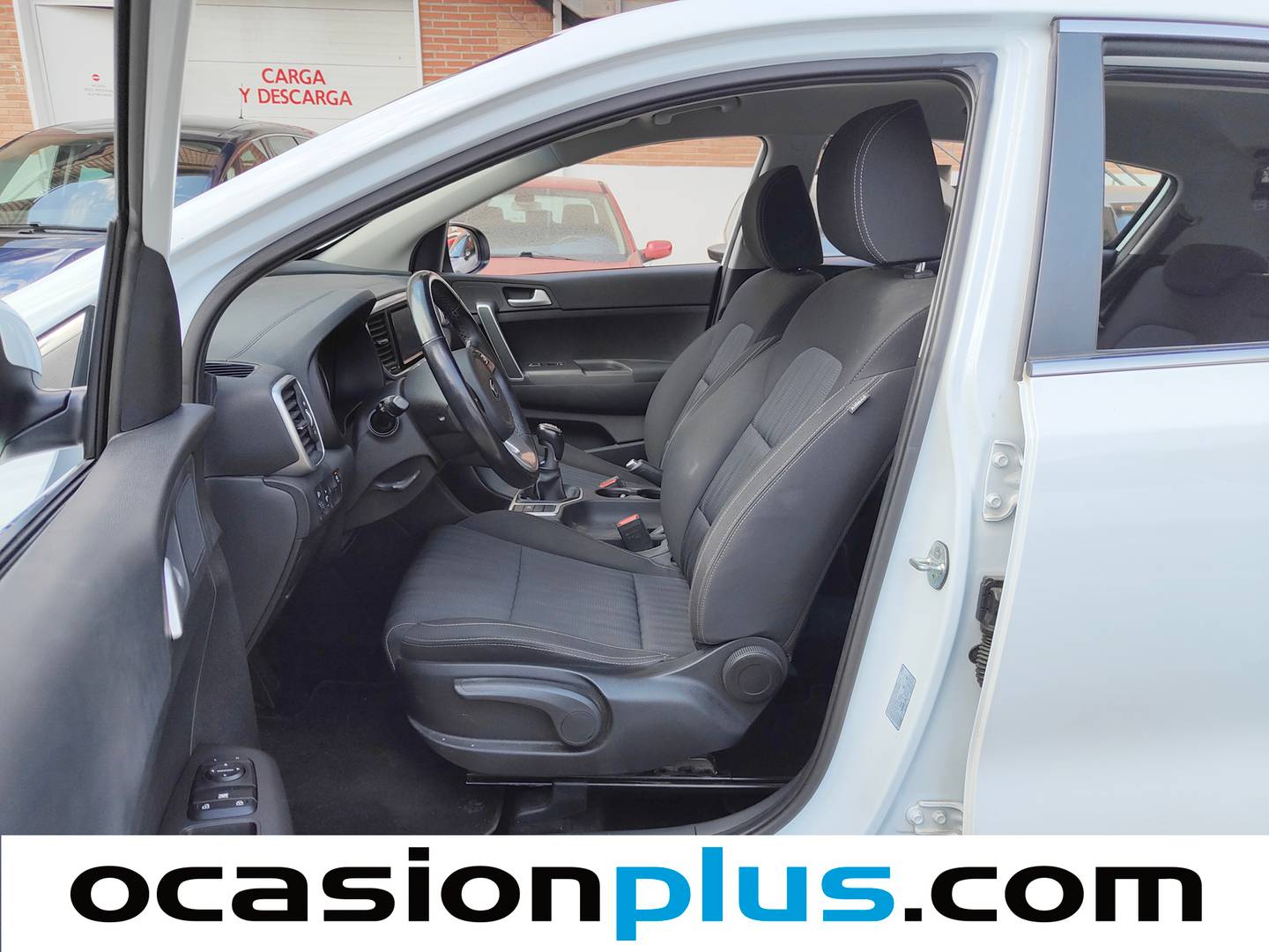 Foto asientos delanteros KIA Sportage KIA Sportage 1.6 MHEV Concept 4x2 (136 CV)