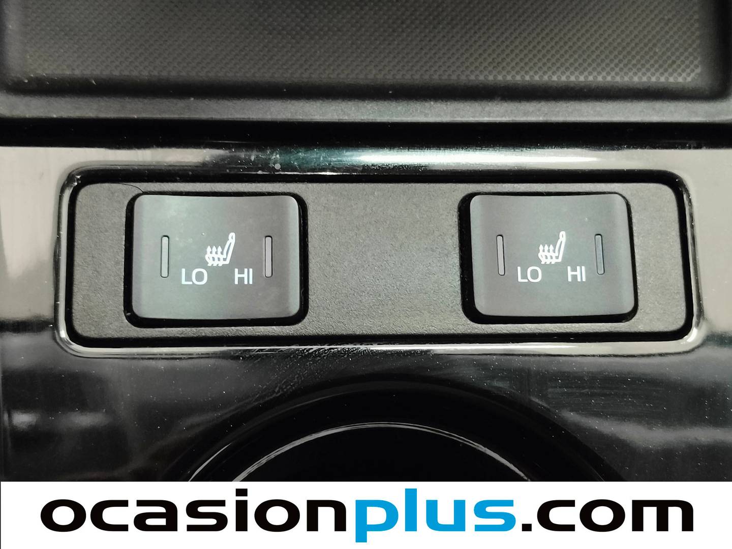 Extras y acabados del Toyota Prius Toyota Prius 125PH Plug-In Solar (122 CV)