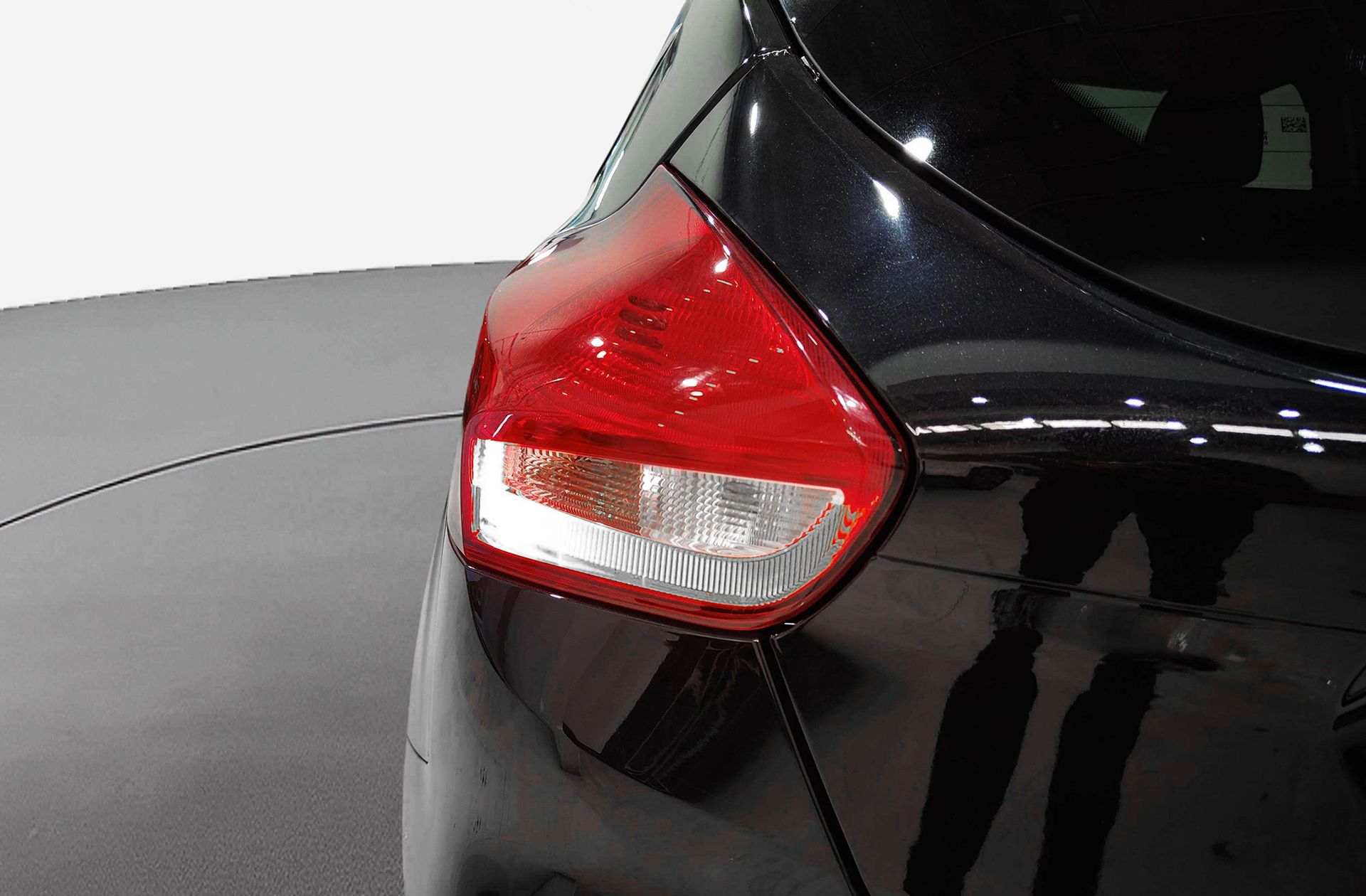 Ford Focus 1.0 EcoBoost Titanium - foto 17