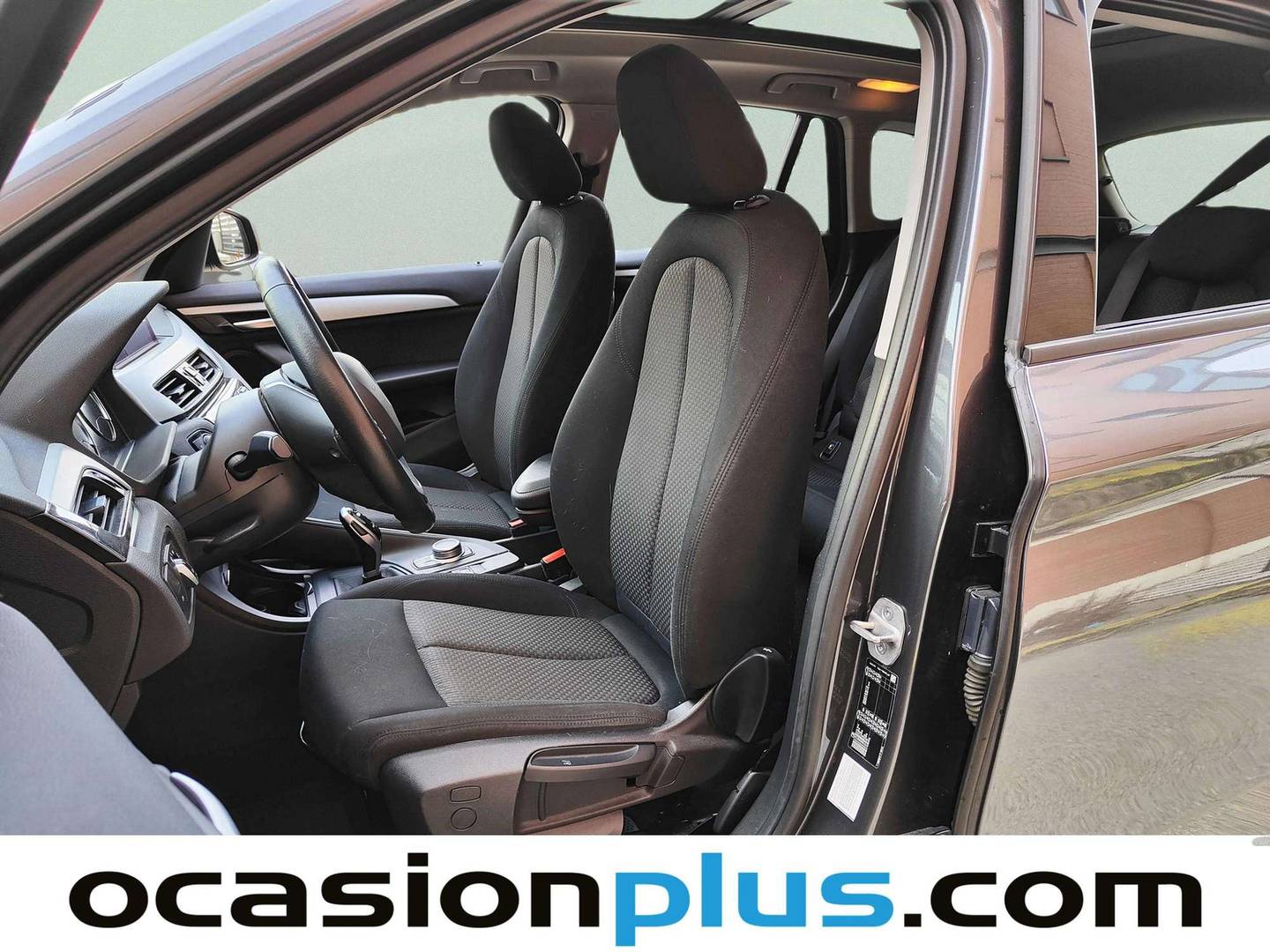 Foto asientos delanteros BMW X1 BMW X1 sDrive18i (140 CV)