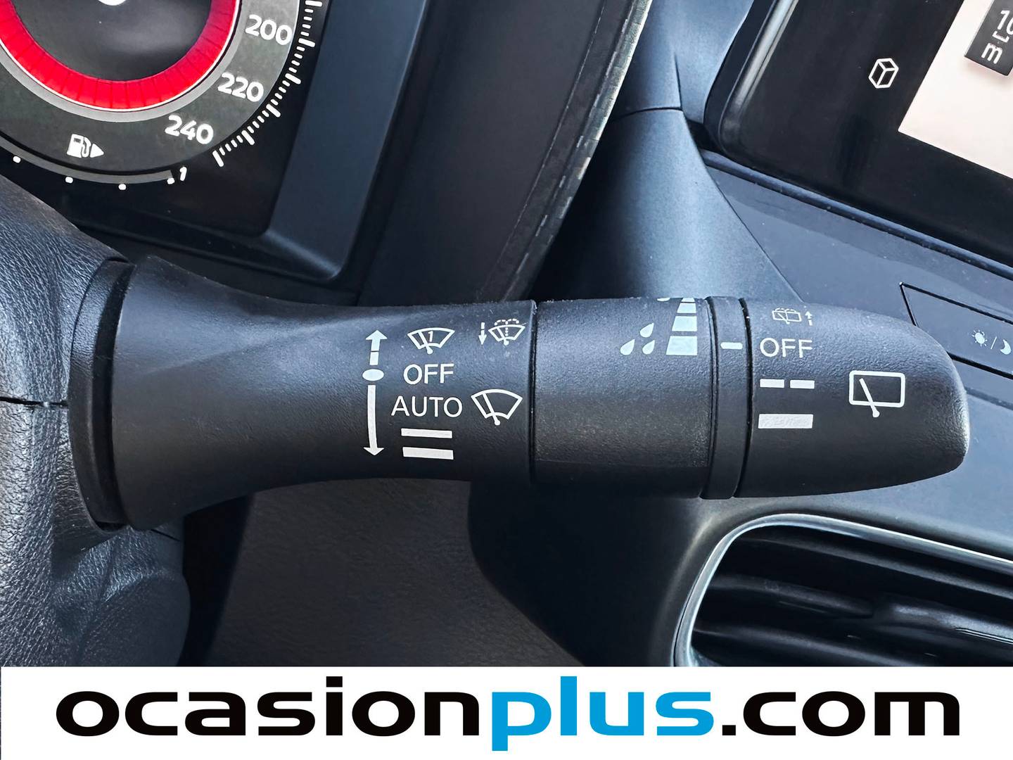 Foto Nissan JUKE Nissan Juke DIG-T N-Connecta 4x2 (114 CV)