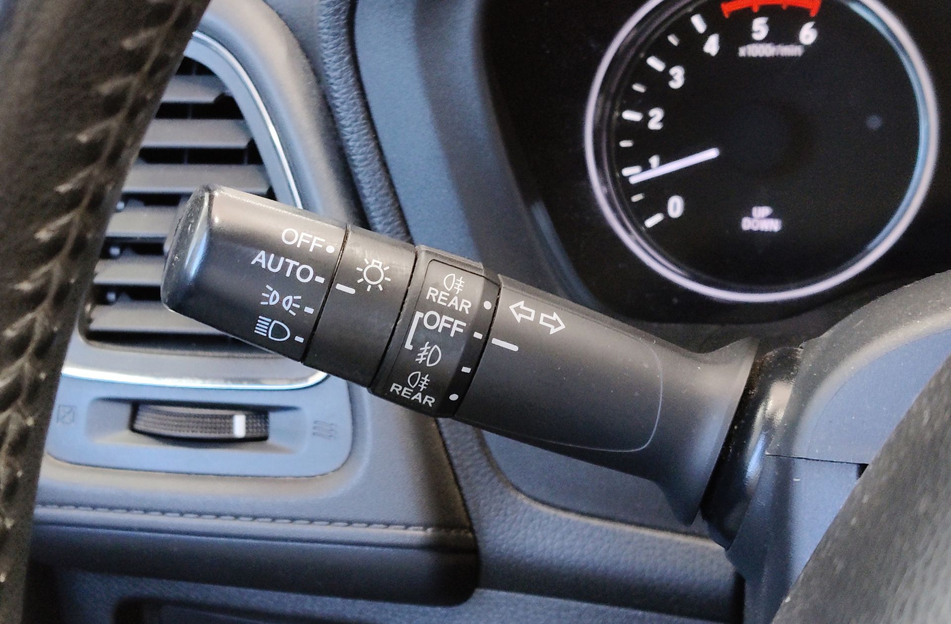Honda HR-V 1.6 i-DTEC Elegance Navi - foto 21