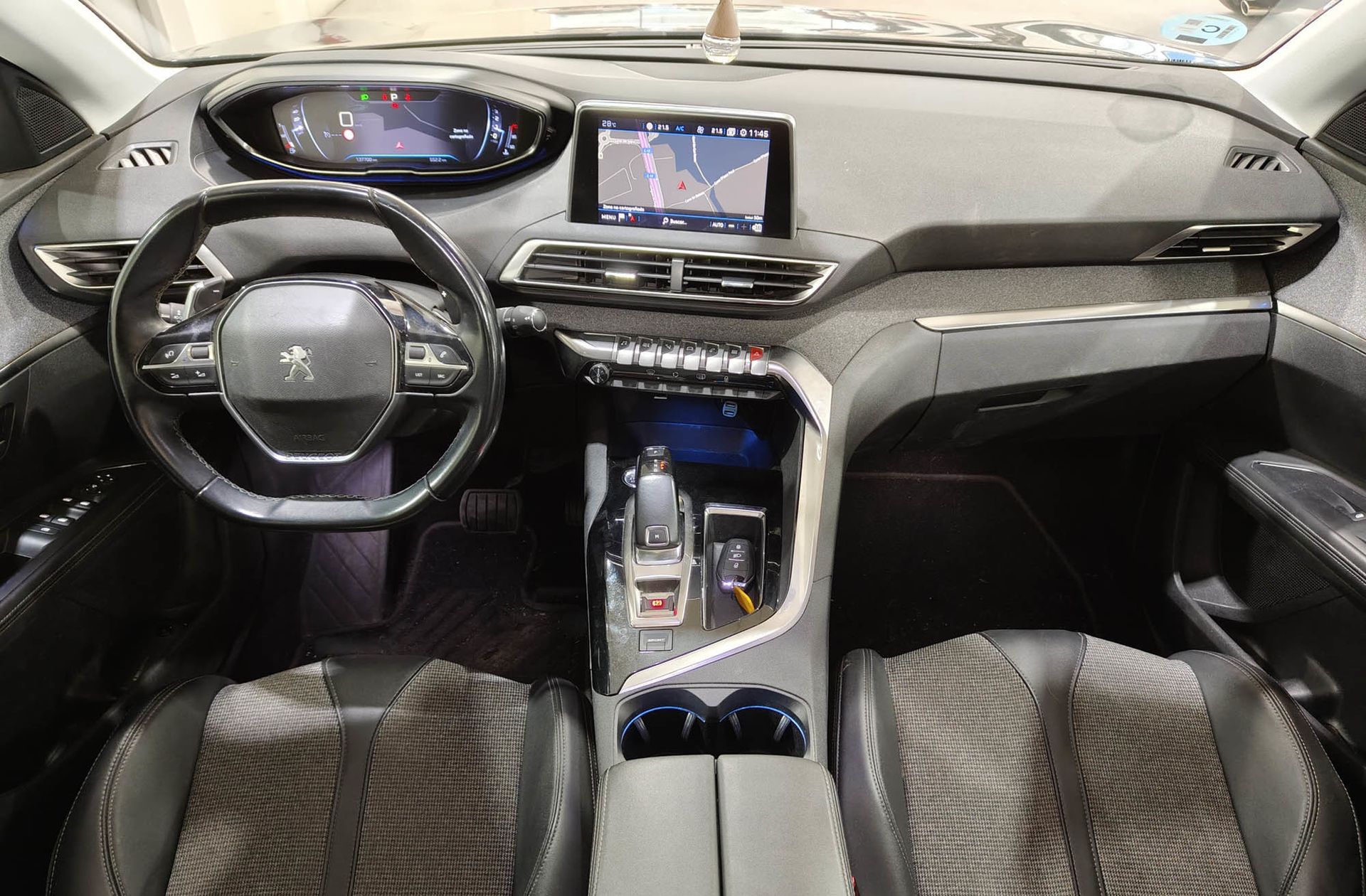 Peugeot 5008 BlueHDi 130 Allure EAT8 7 plazas - foto 8