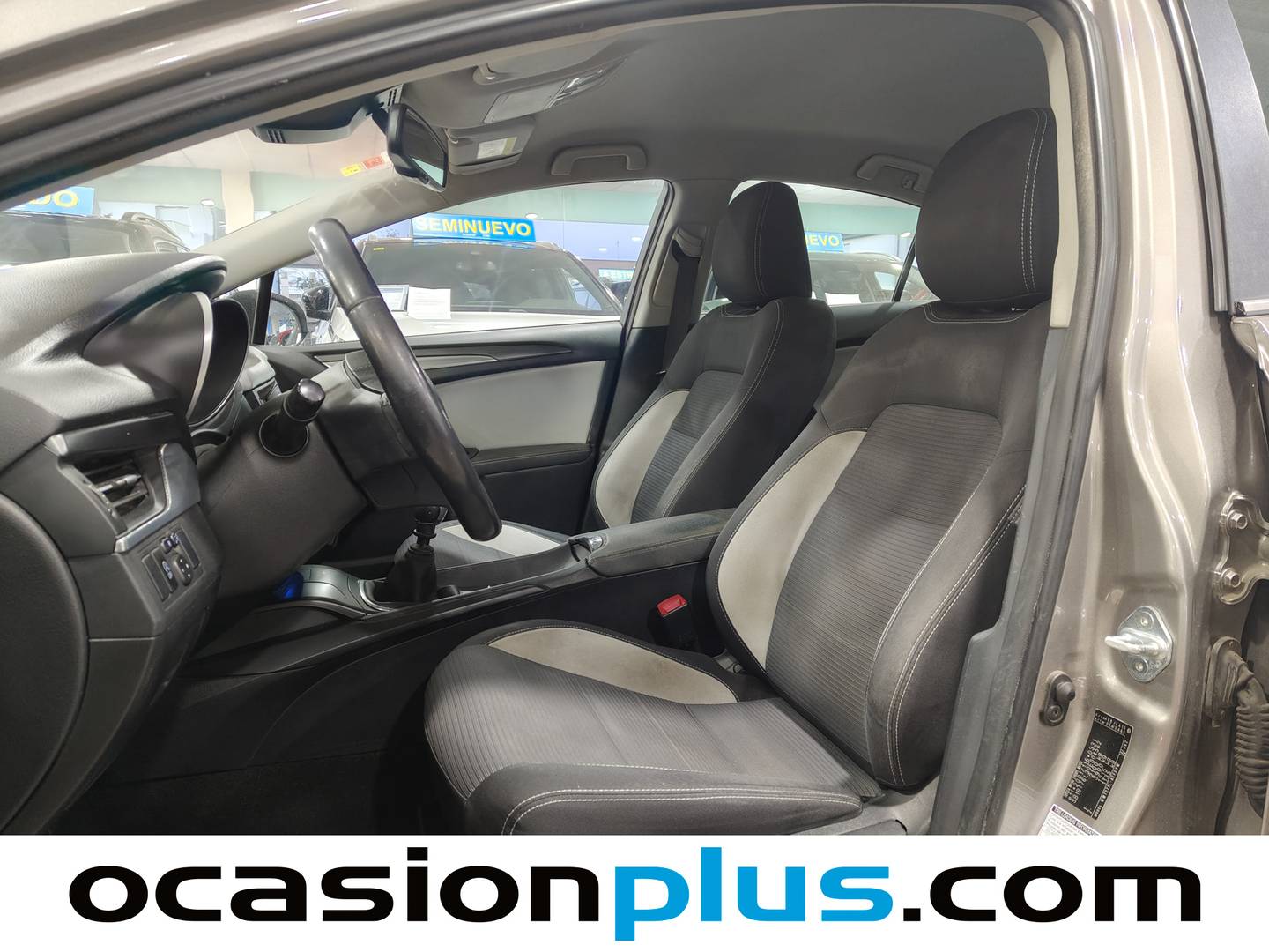 Foto Toyota Avensis Toyota Avensis 150D Advance (143 CV)