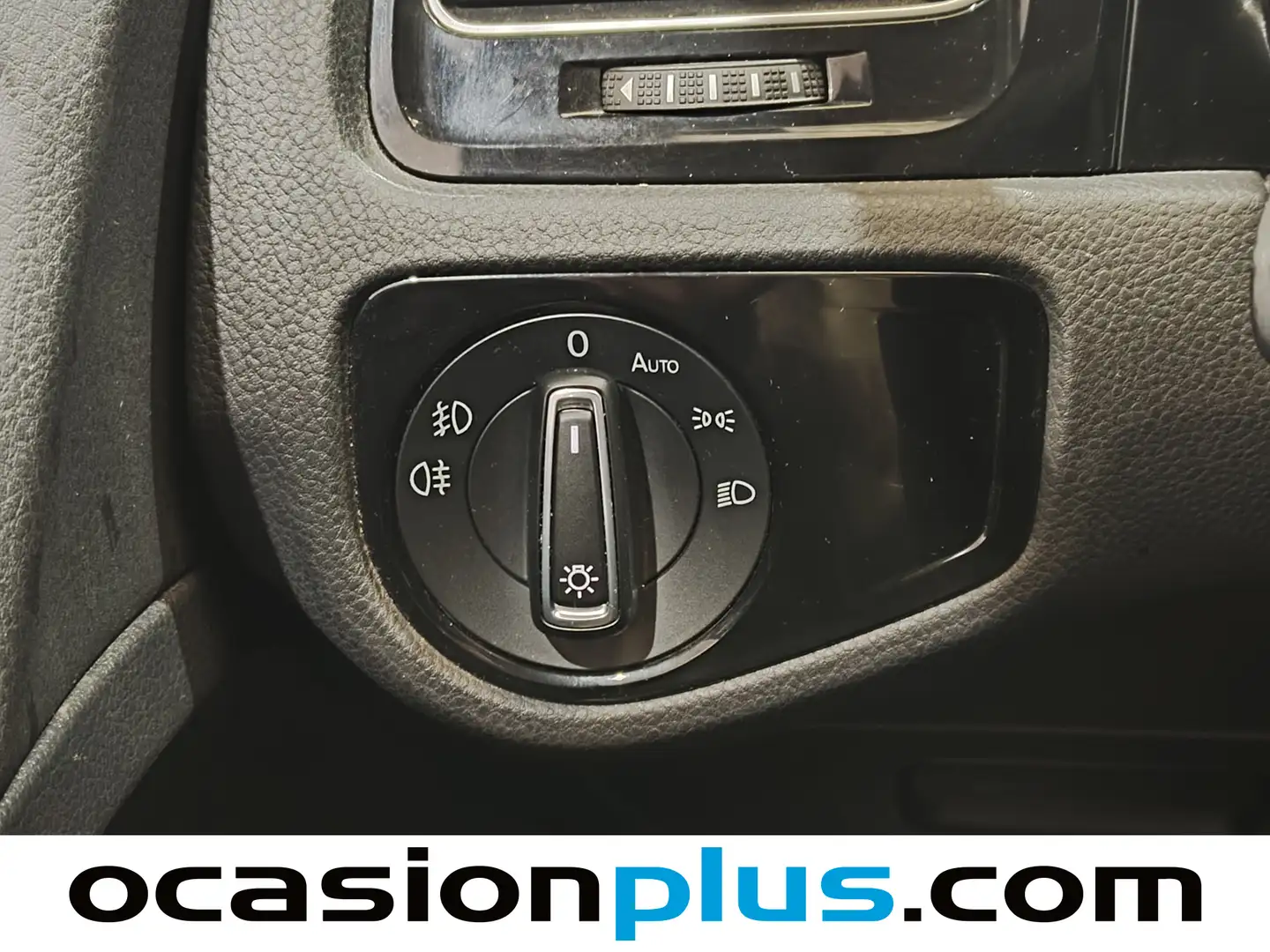 Foto Volkswagen Golf Volkswagen Golf Sport 1.4 TSI BMT ACT Tech (150 CV) DSG Pack R-Line