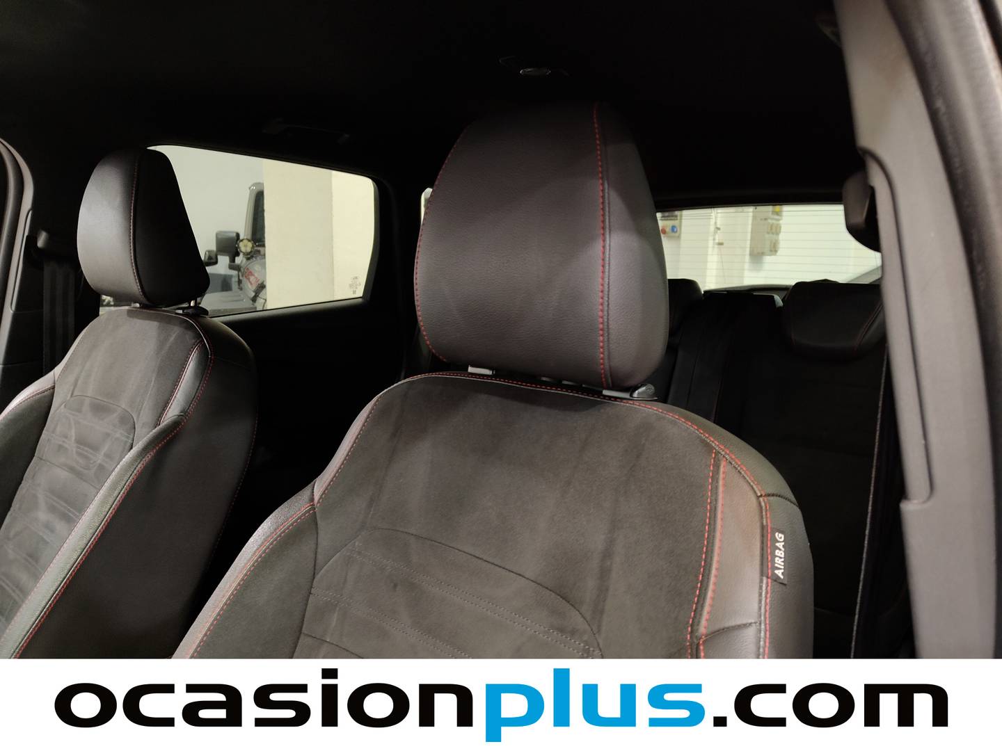 Extras y acabados del Ford Kuga Ford Kuga 2.0 TDCI ST-Line 4x2 (150 CV)