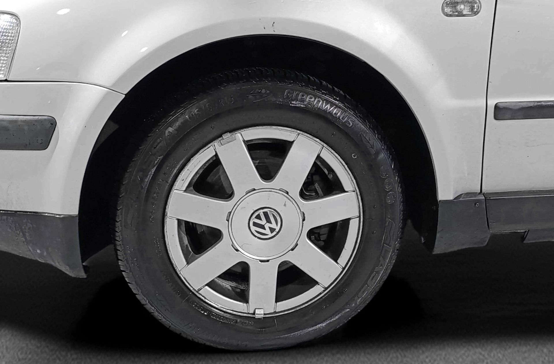Volkswagen Passat Trendline 1.9 TDI - foto 23