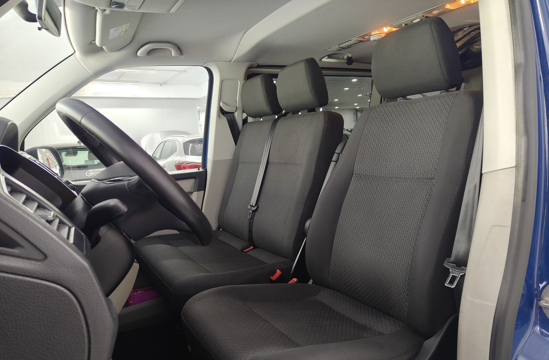 Volkswagen Caravelle Trendline Batalla Corta 2.0 TDI BMT Camperizada - foto 11