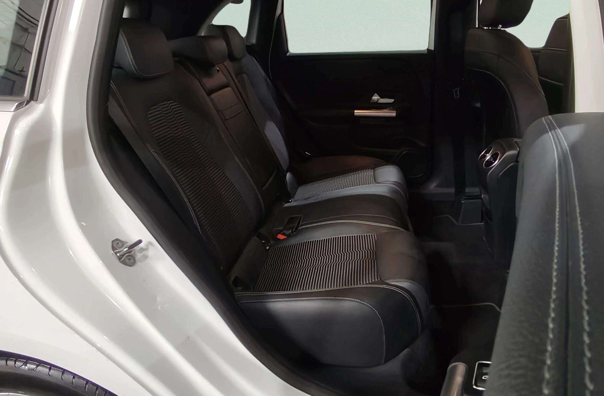 Mercedes-Benz Clase B B 180 d - foto 15