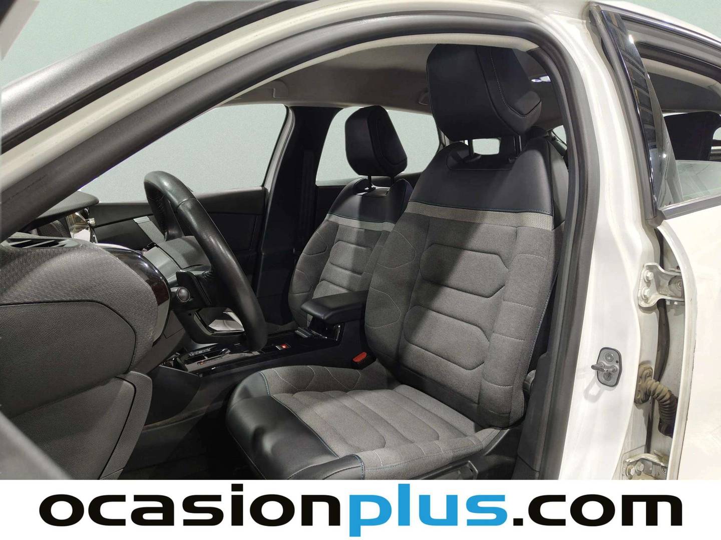 Foto Citroën C4 Citroen C4 BlueHDi 130 S&S Feel Pack EAT8 (130 CV)