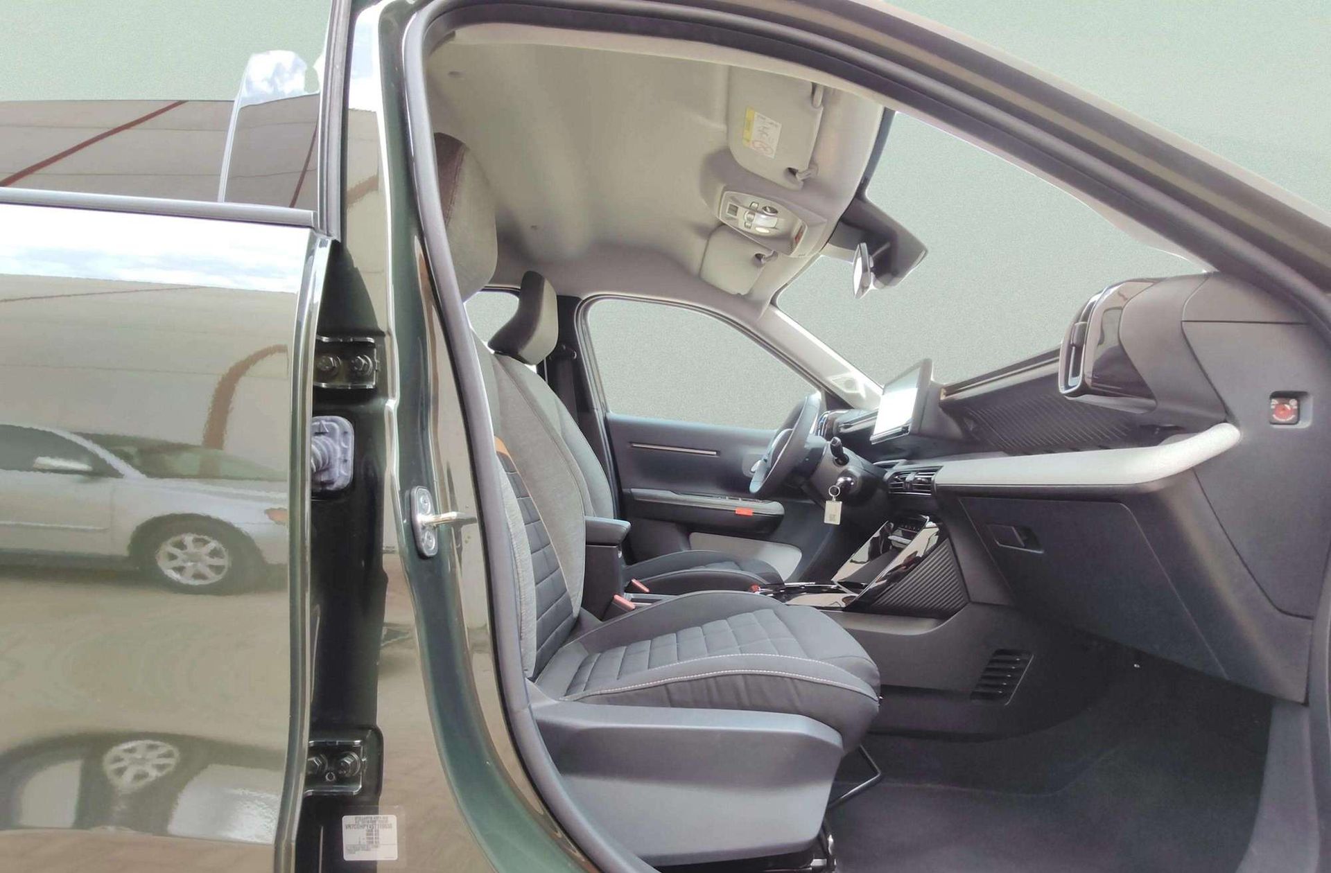 Citroën C3 Aircross Hybrid 145 Plus e-DCS6 - foto 18