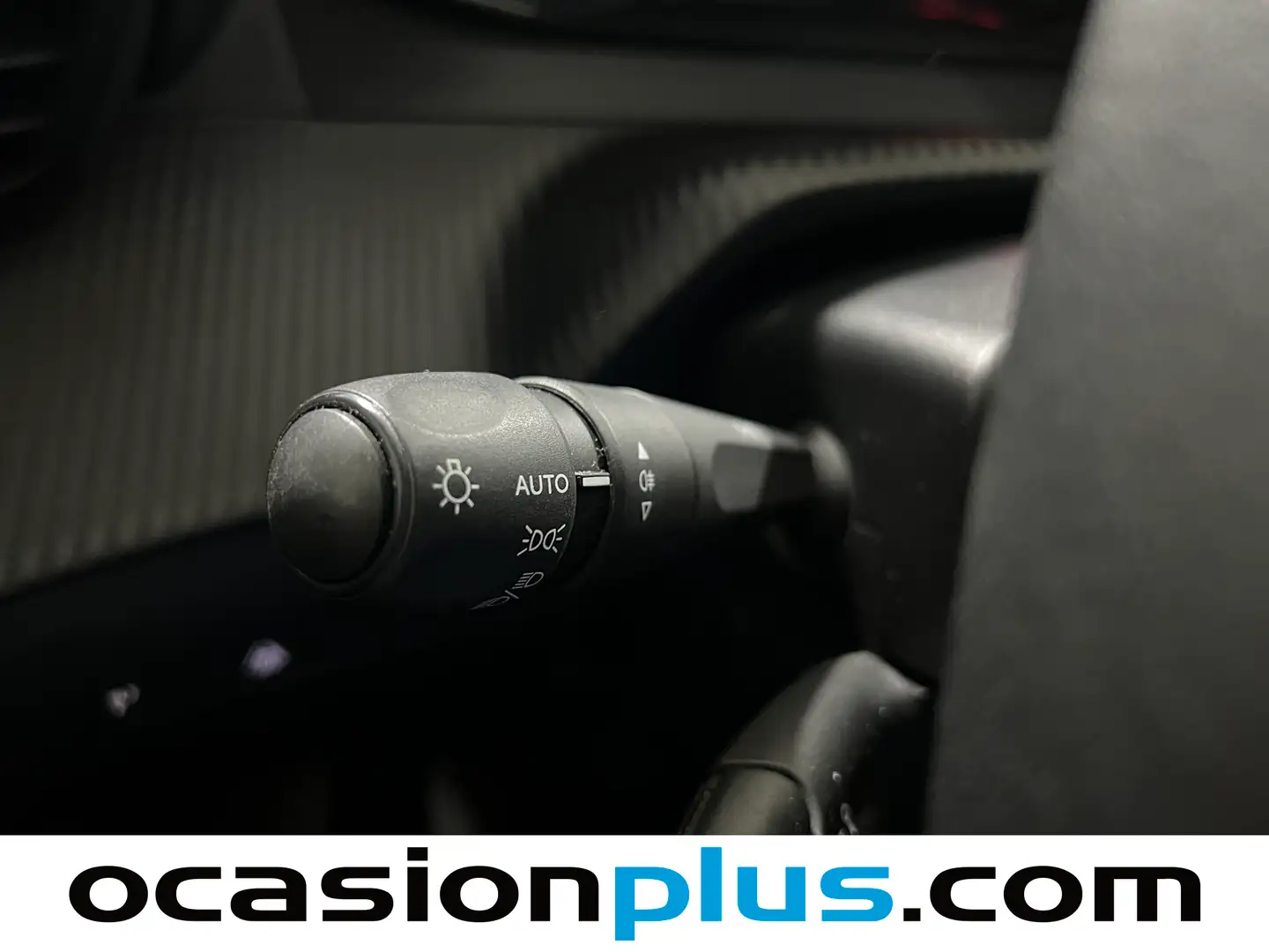 Foto Peugeot 2008 Peugeot 2008 BlueHDi 110 Allure (110 CV)