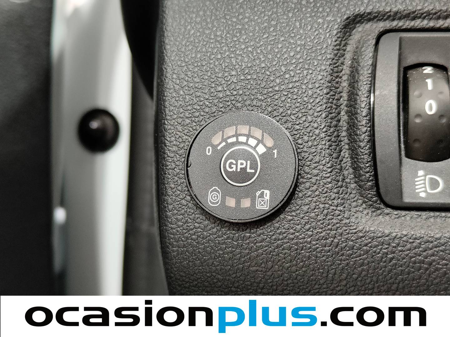 Equipamiento del Renault Clio Renault Clio Business TCe (90 CV) GLP