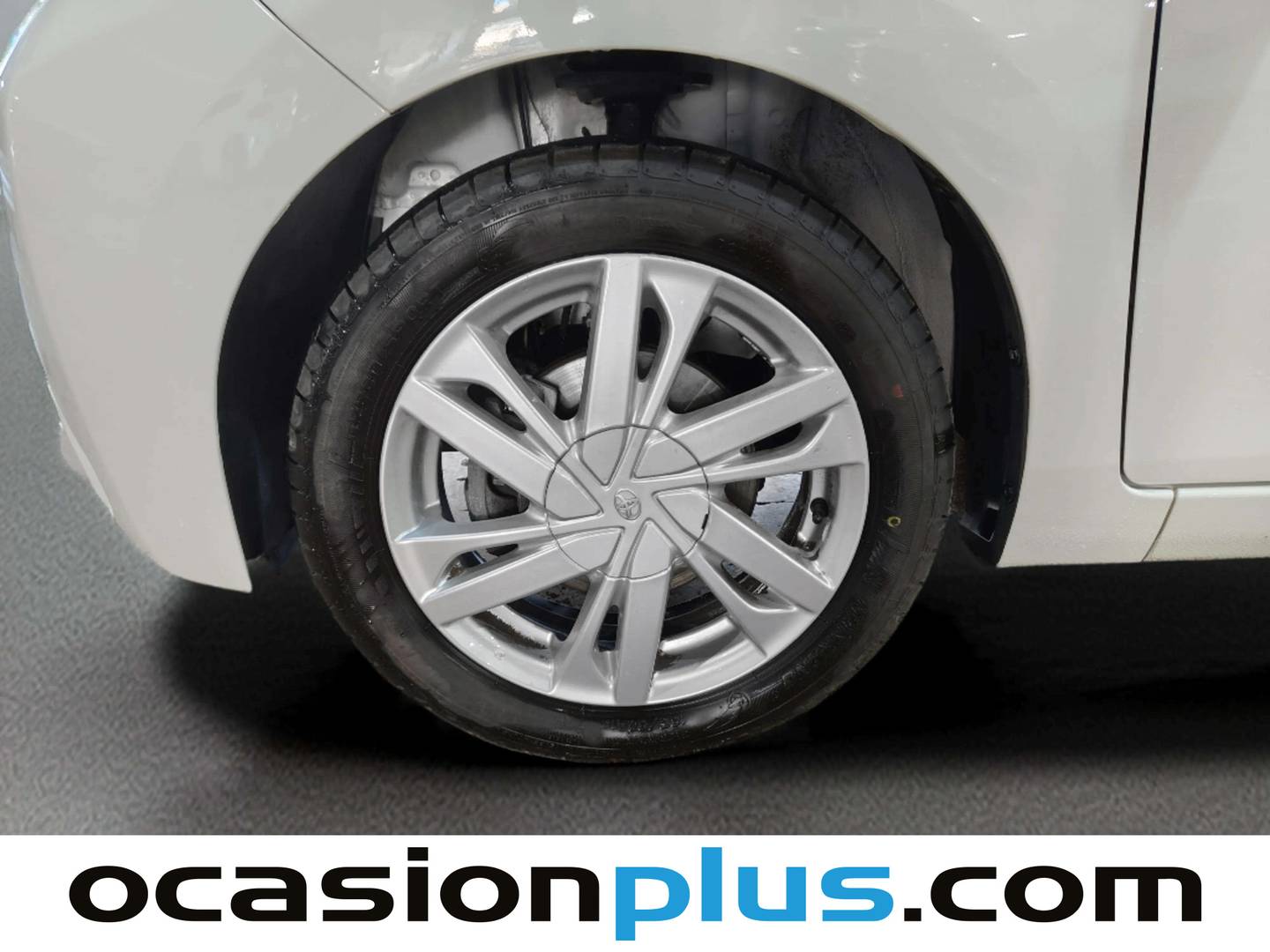 Toyota Aygo Toyota Aygo 1.0 70 x-play (69 CV) al mejor precio