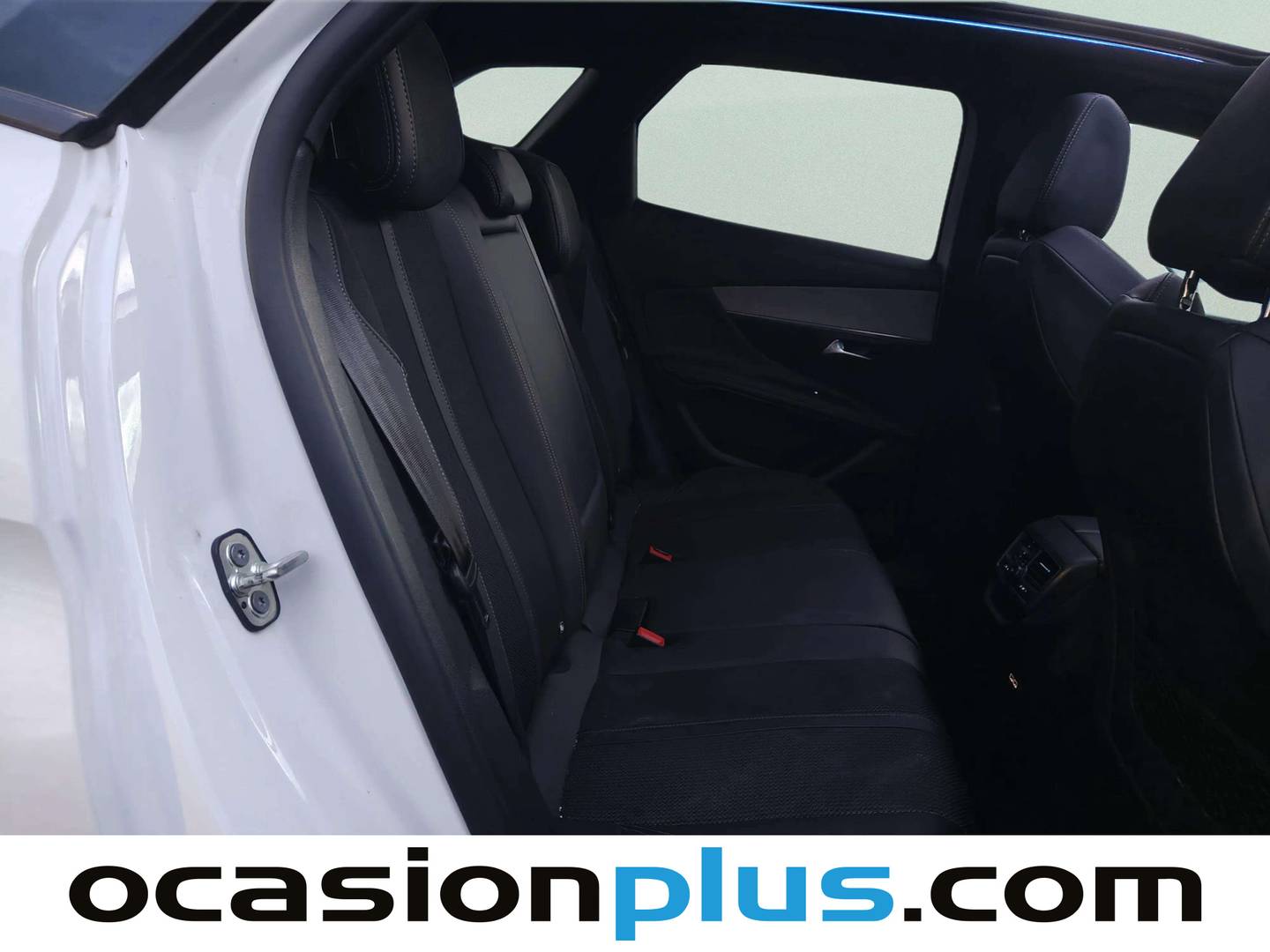 Foto Peugeot 3008 Peugeot 3008 PureTech 130 S&S GT EAT8 (130 CV)