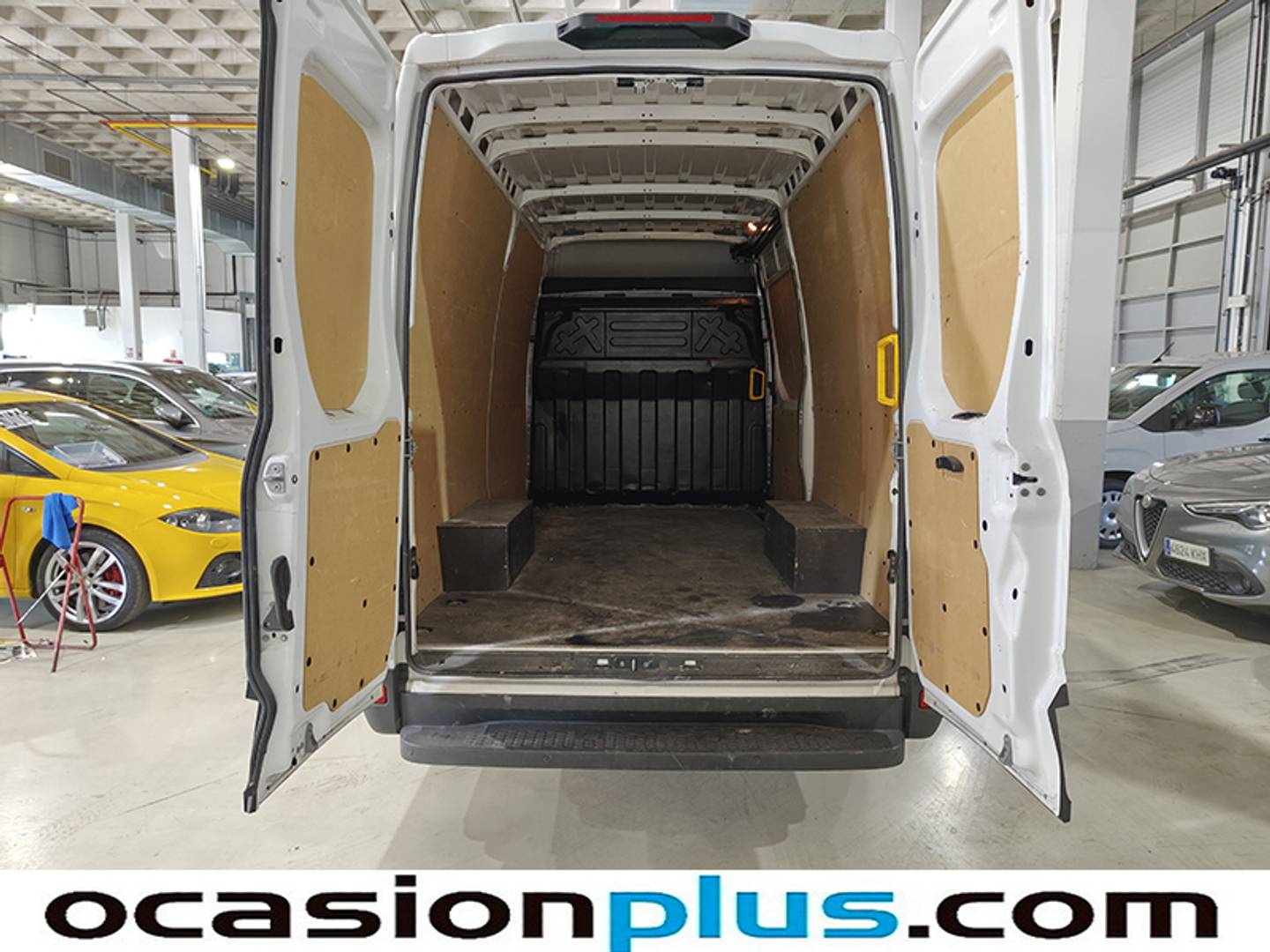 Foto Iveco Daily Iveco Daily Furgon 35S 16 V 3520/H2 (156 CV)