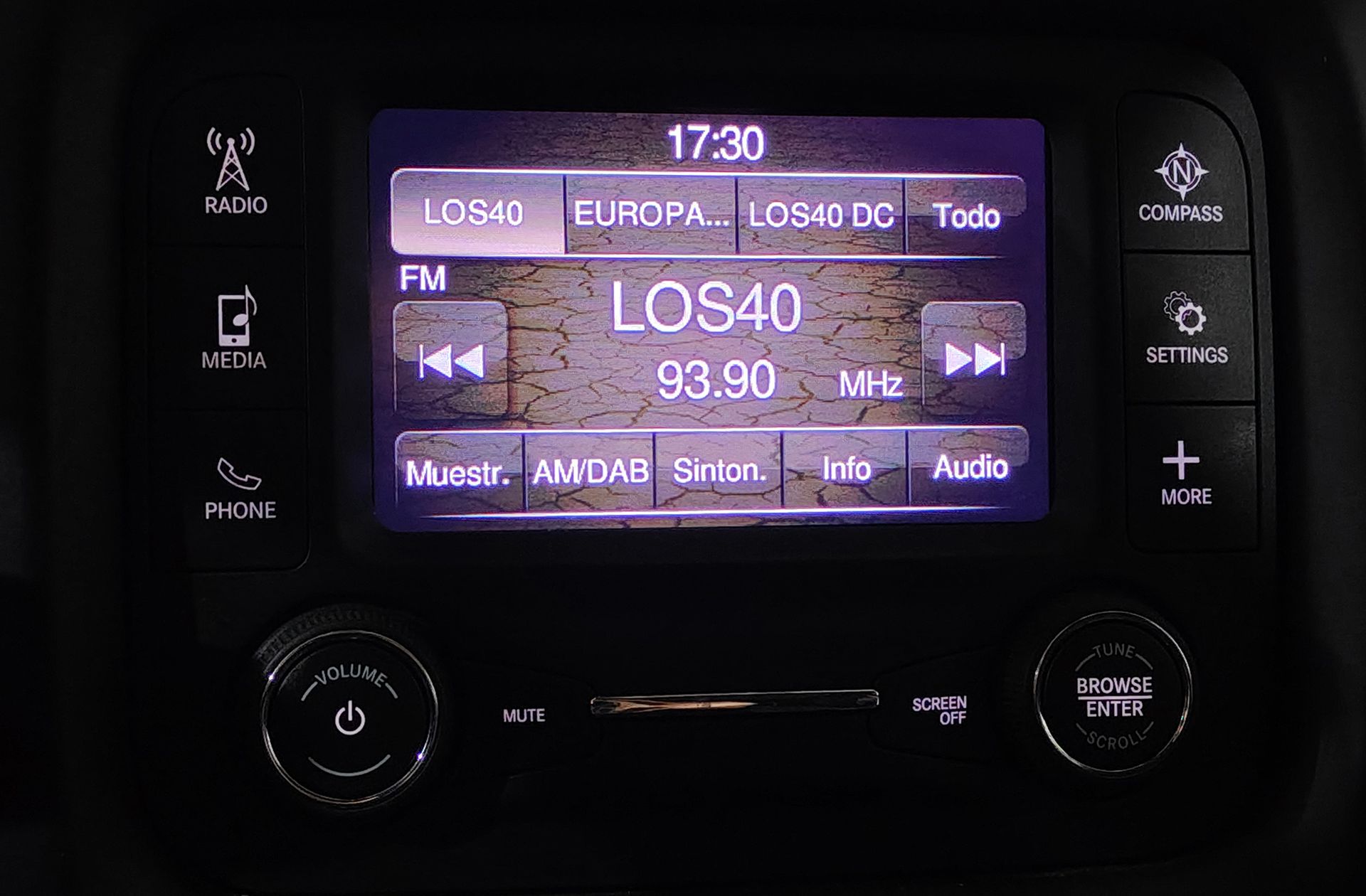 Jeep Compass 1.4 MultiAir Longitude 4x2 - foto 30