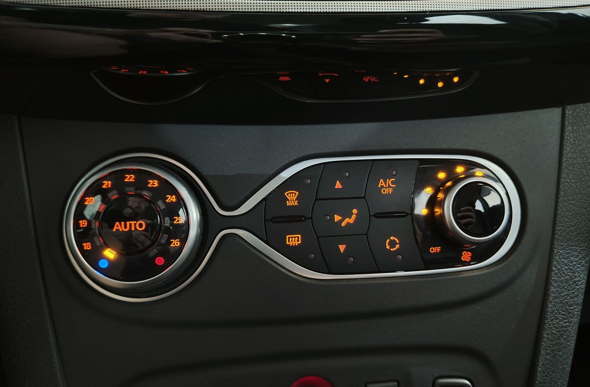 Dacia Sandero Serie Limitada Xplore TCe - foto 24