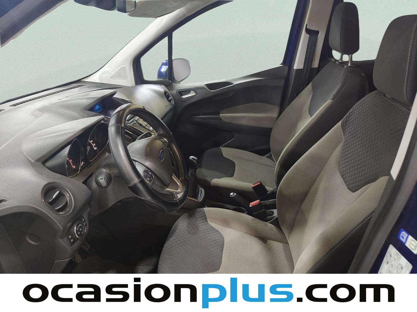 Foto asientos delanteros Ford Tourneo Courier Ford Tourneo Courier 1.0 EcoBoost Titanium (100 CV)