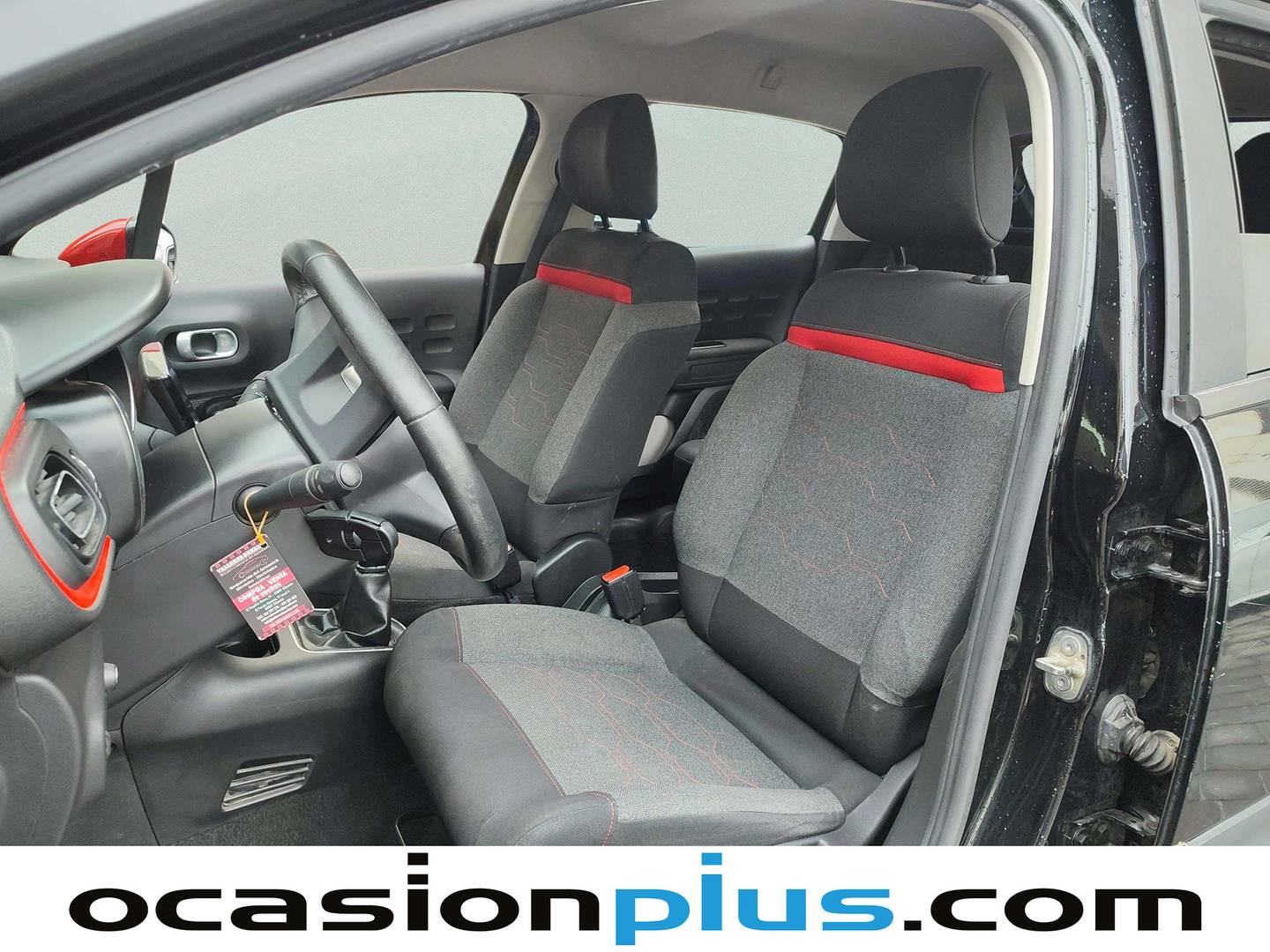 Foto asientos delanteros Citroën C3 Citroën C3 PureTech 82 Feel (82 CV)