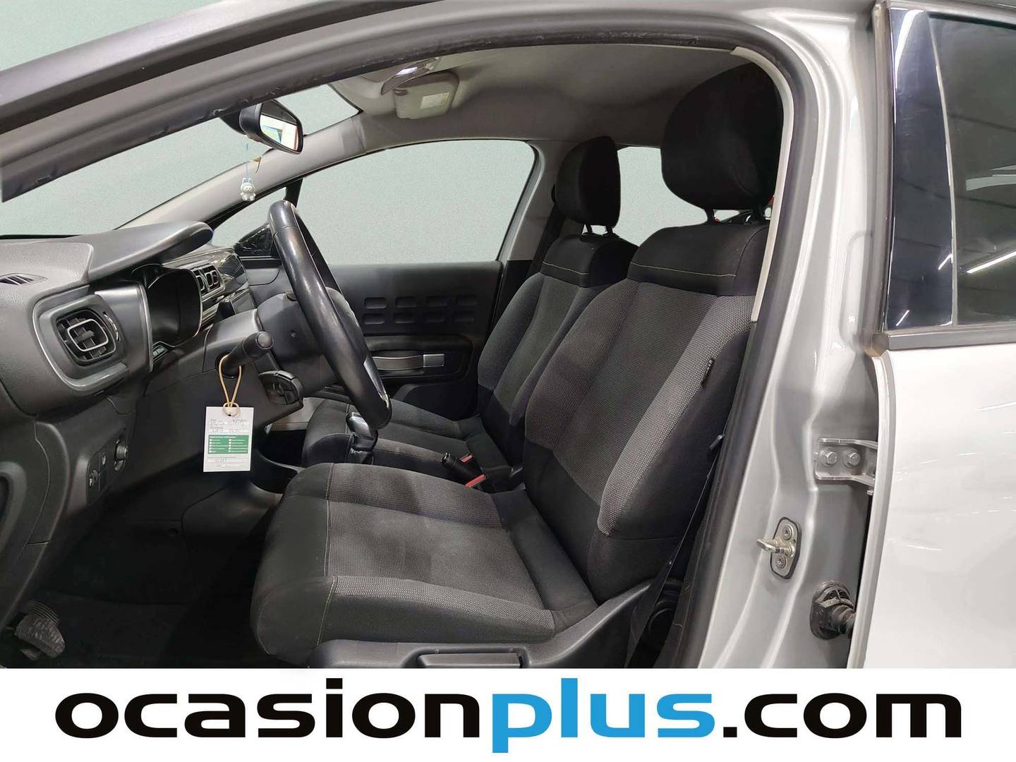 Foto asientos delanteros Citroën C3 Citroën C3 PureTech 82 Shine (82 CV)