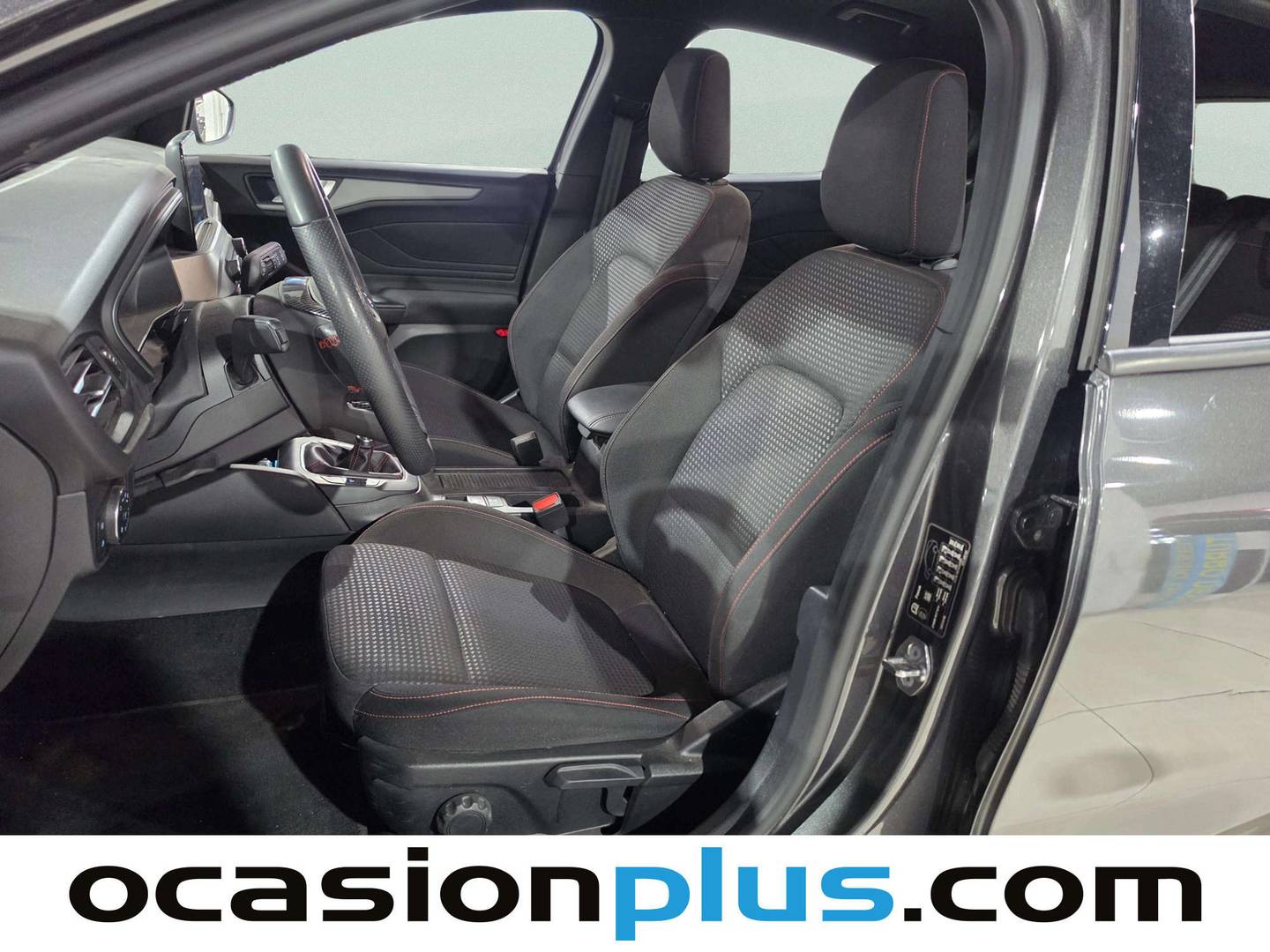 Foto asientos delanteros Ford Focus Ford Focus 1.0 Ecoboost MHEV ST-Line (125 CV)