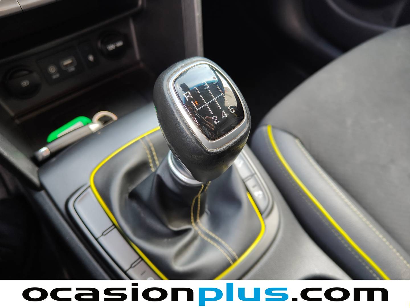 Hyundai Kona Hyundai Kona 1.0 TGDI Tecno Lime 4x2 (120 CV) de segunda mano