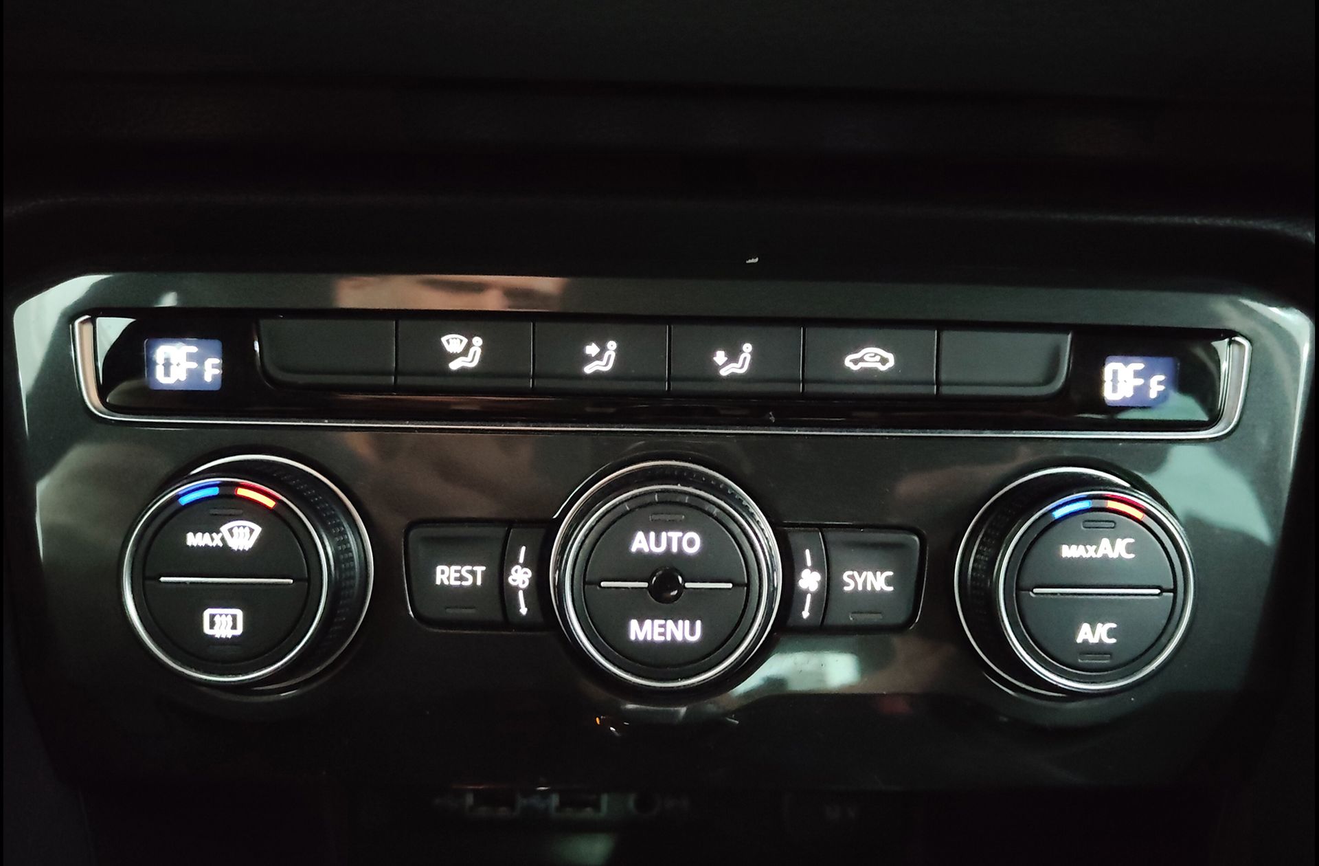 Volkswagen Tiguan Advance 2.0 TDI DSG - foto 33