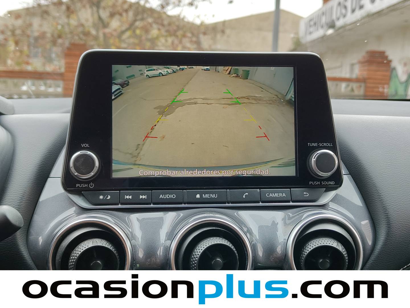 Foto Nissan JUKE Nissan Juke DIG-T N-Connecta 4x2 (114 CV)