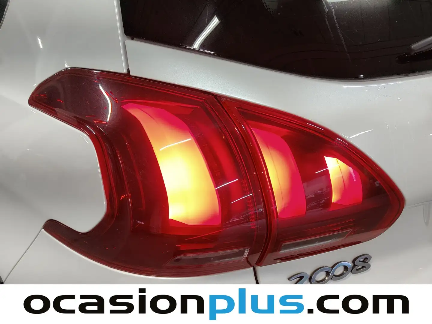 Foto Peugeot 2008 Peugeot 2008 BlueHDi 120 S&S Allure (120 CV)