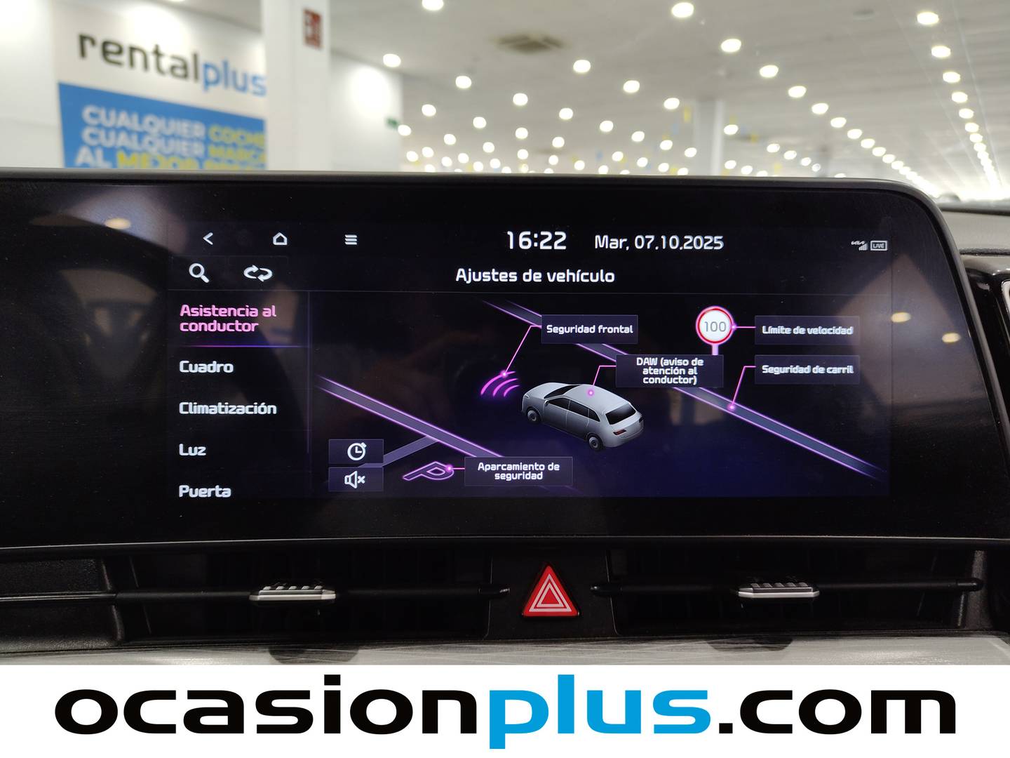 Foto KIA Sportage Kia Sportage 1.6 CRDi MHEV Business 4x2 (136 CV)