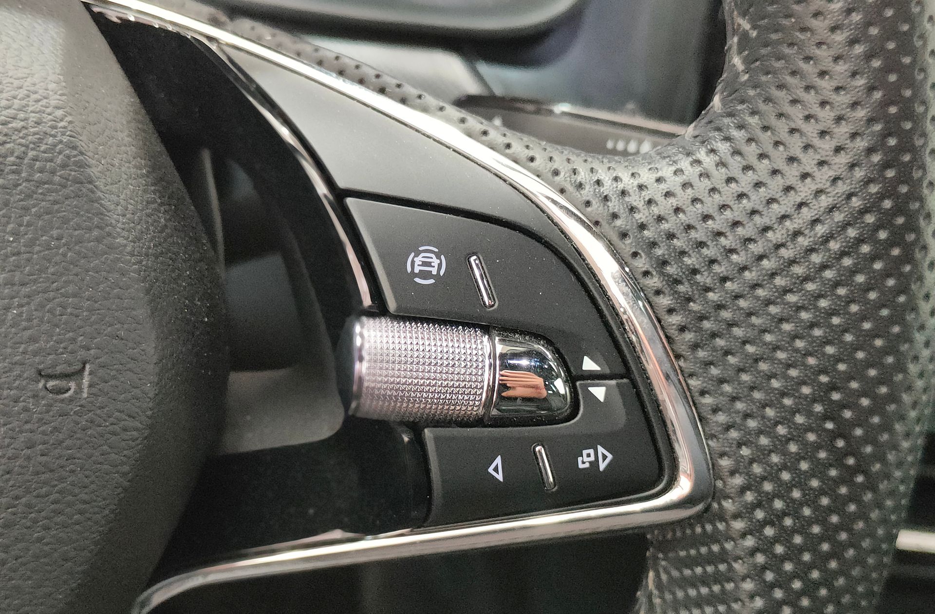 Škoda Scala 1.5 TSI Sport Plus DSG - foto 25