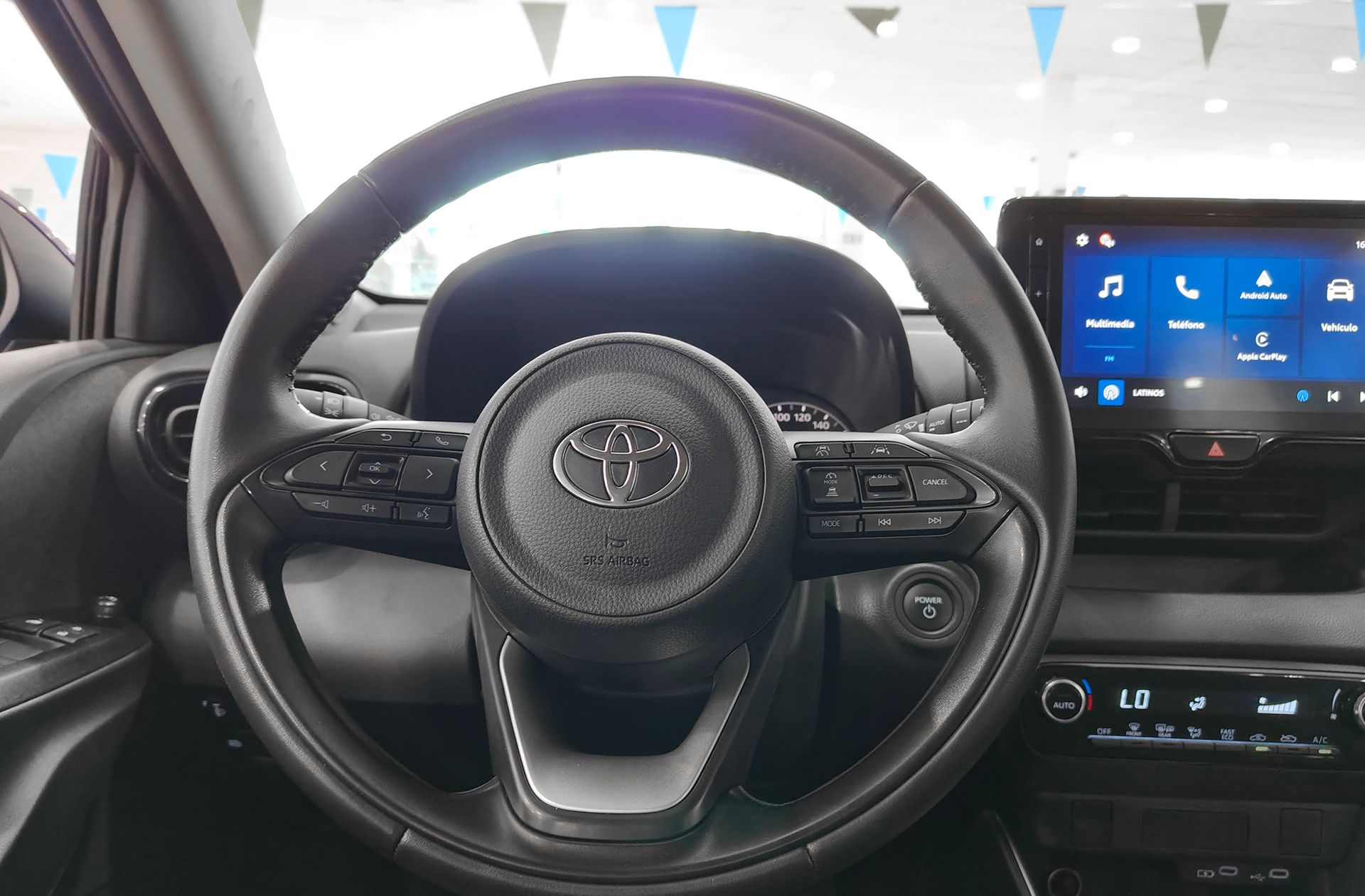 Toyota Yaris 120H Active Plus - foto 19