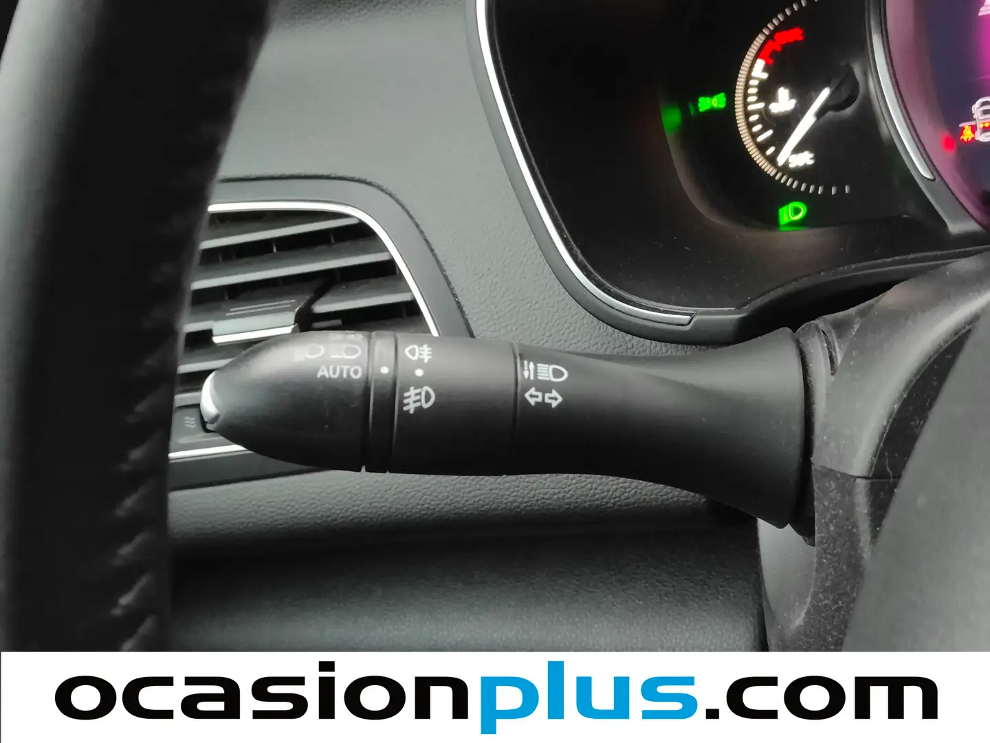 Foto Renault Mégane Renault Megane Limited TCe (140 CV) GPF