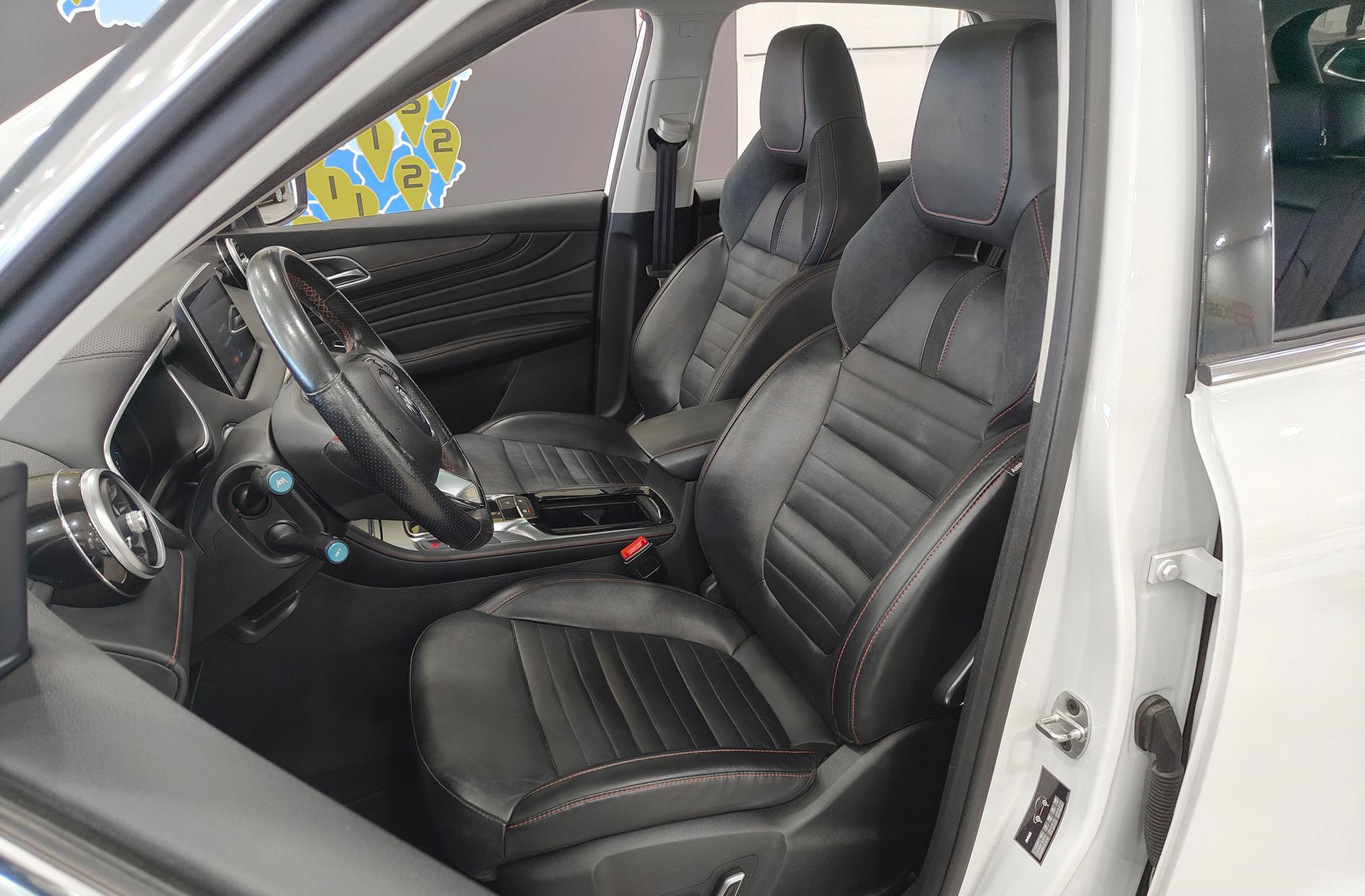 MG HS 1.5 Turbo GDI Luxury DCT - foto 15