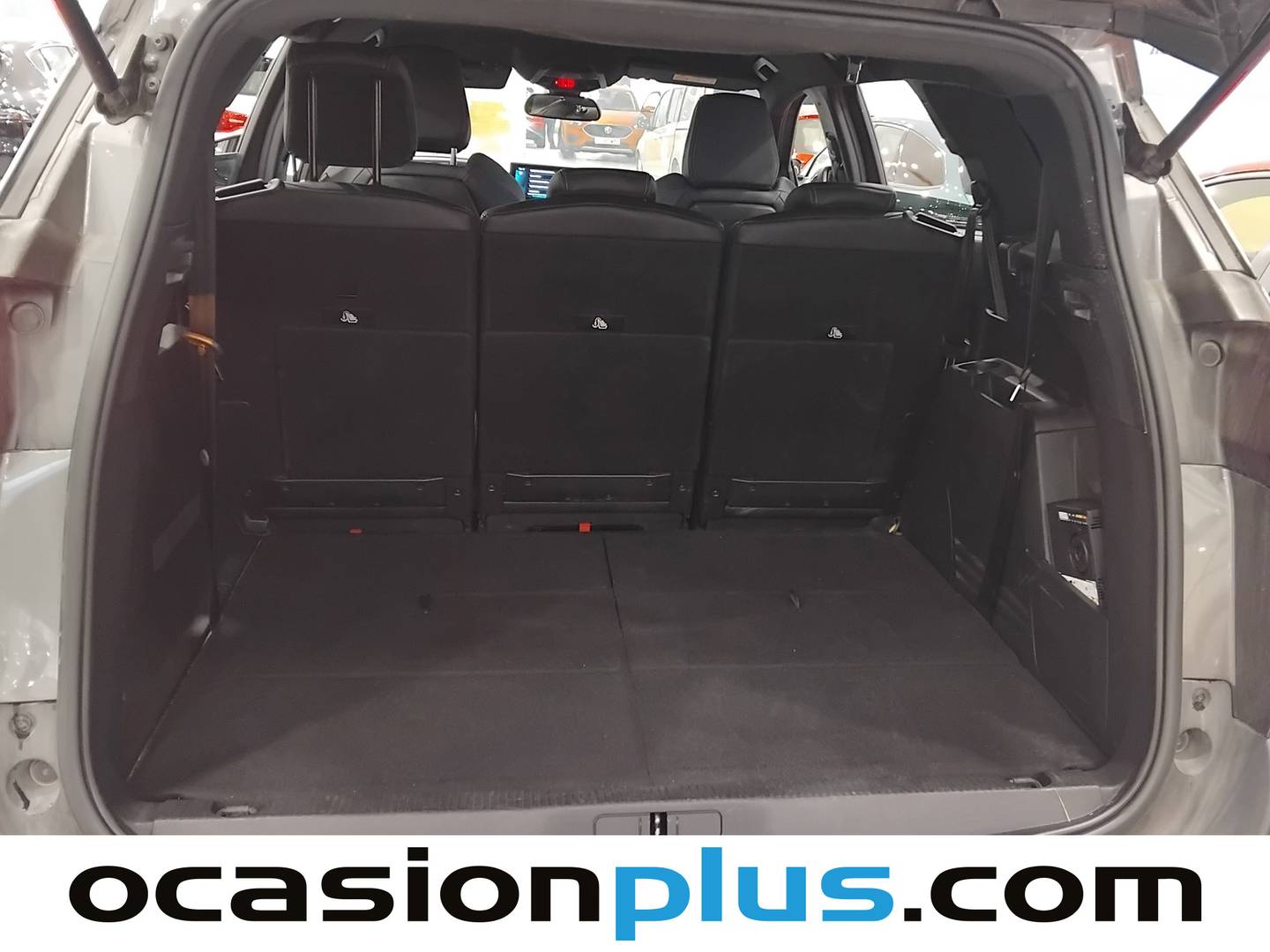 Foto asientos delanteros Peugeot 5008 Peugeot 5008 PureTech 130 S&S Allure Pack EAT8 7 Plazas (130 CV)