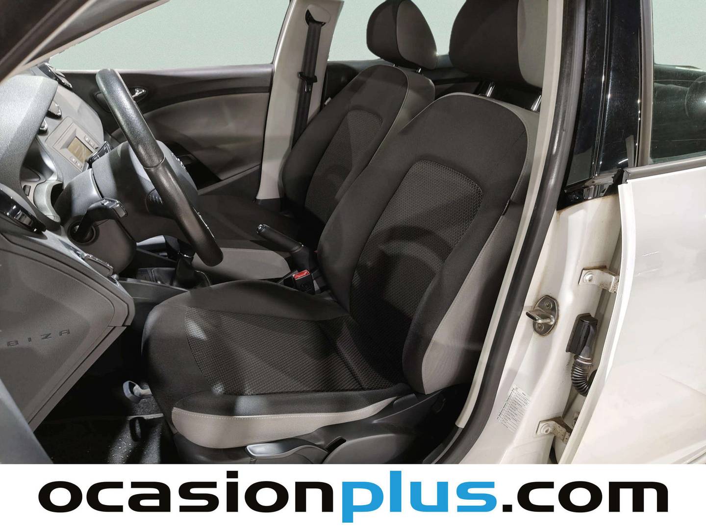 Foto asientos delanteros Seat Ibiza Seat Ibiza 1.4 TDI CR S&S Style  (105 CV)