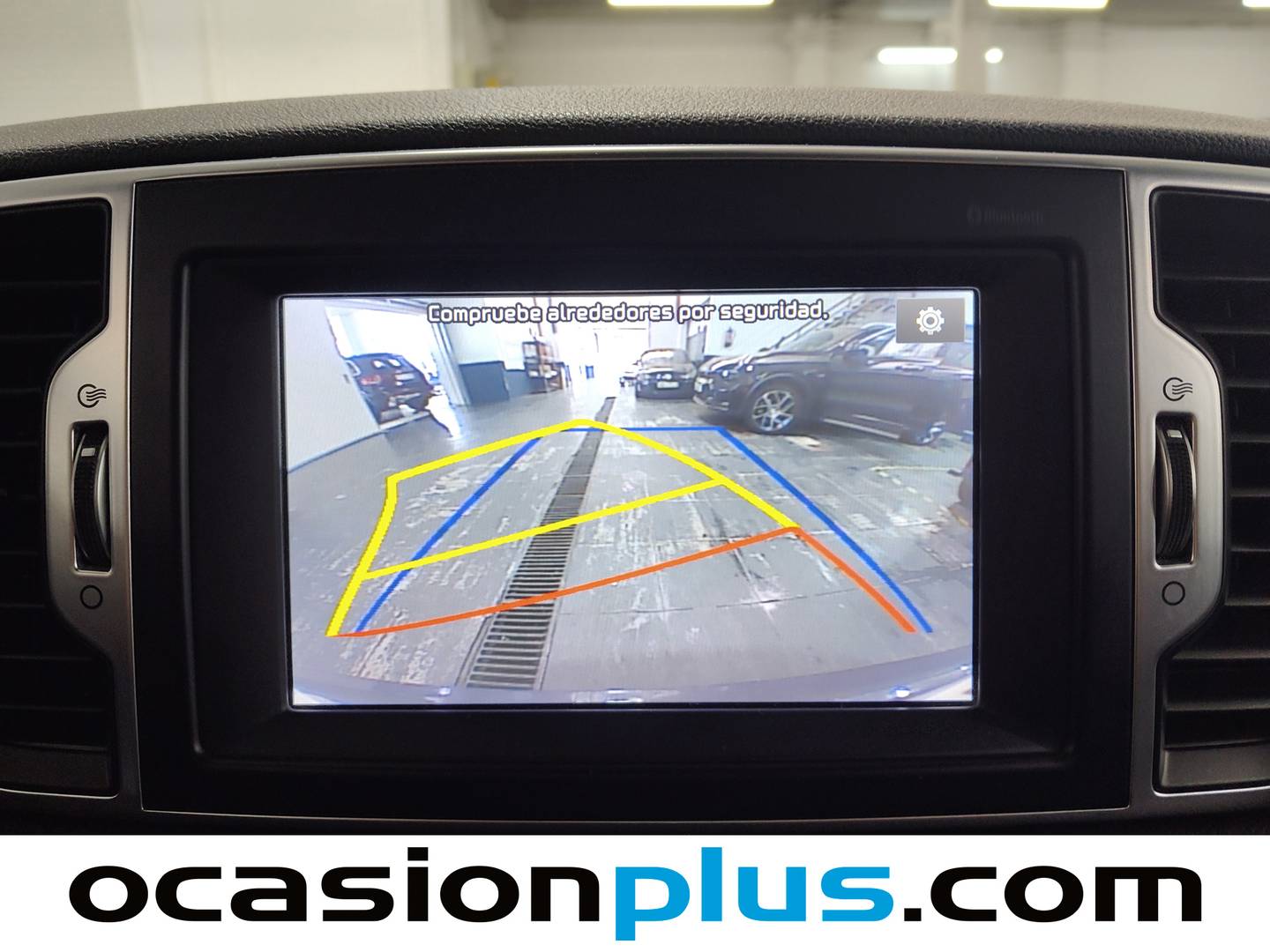 Equipamiento del KIA Sportage KIA Sportage 1.6 GDi x-Tech17 4x2 (132 CV)