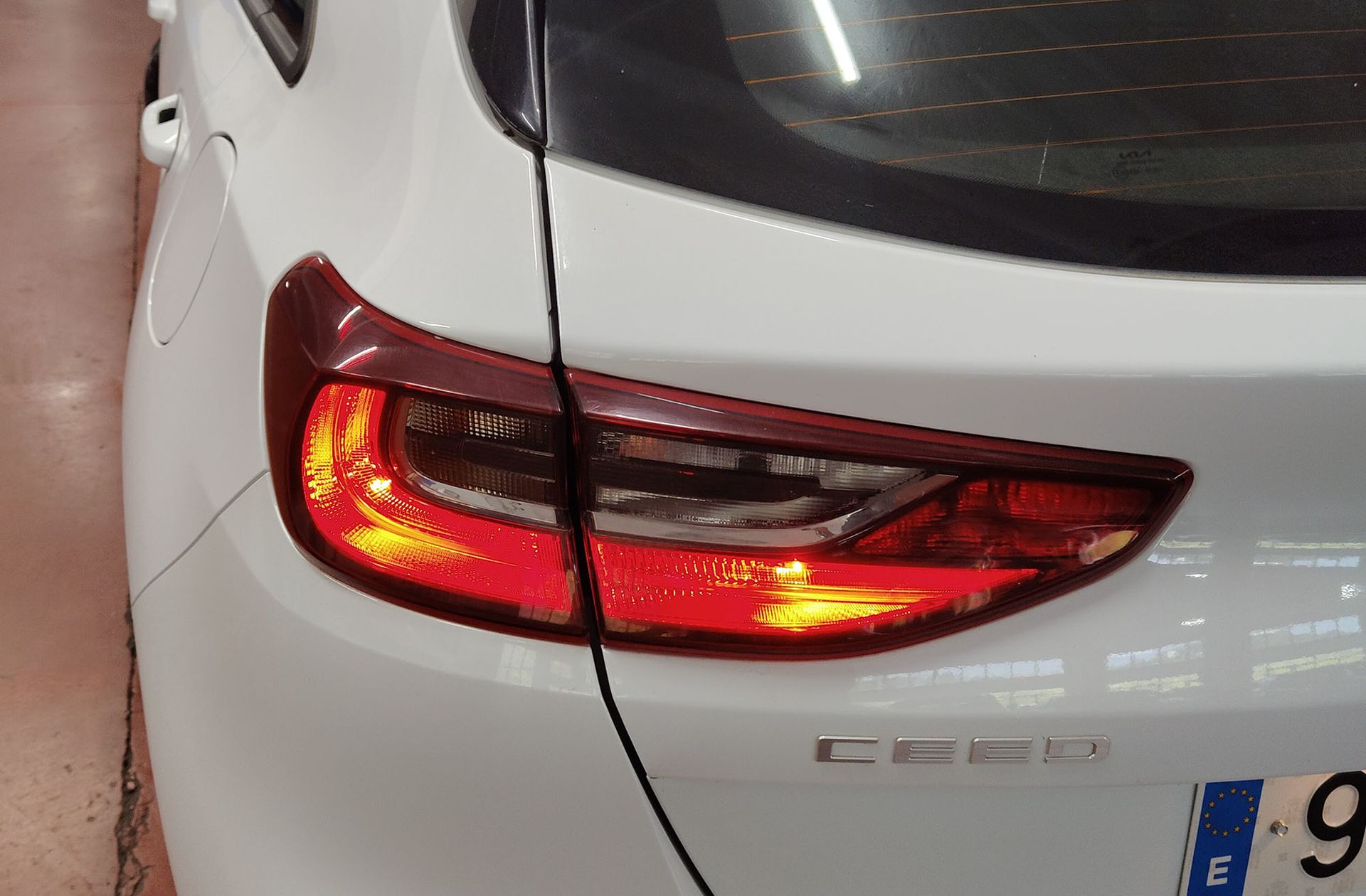 Kia Ceed 1.0 T-GDi Concept - foto 17