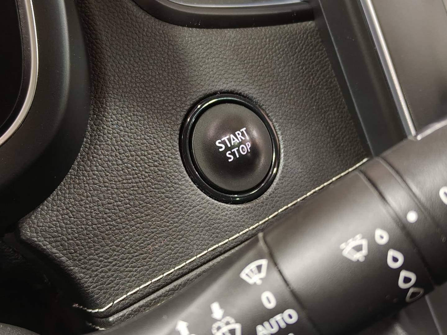 Foto Renault Grand Scénic Renault Grand Scenic Limited TCe (140 CV) EDC GPF 7 Plazas