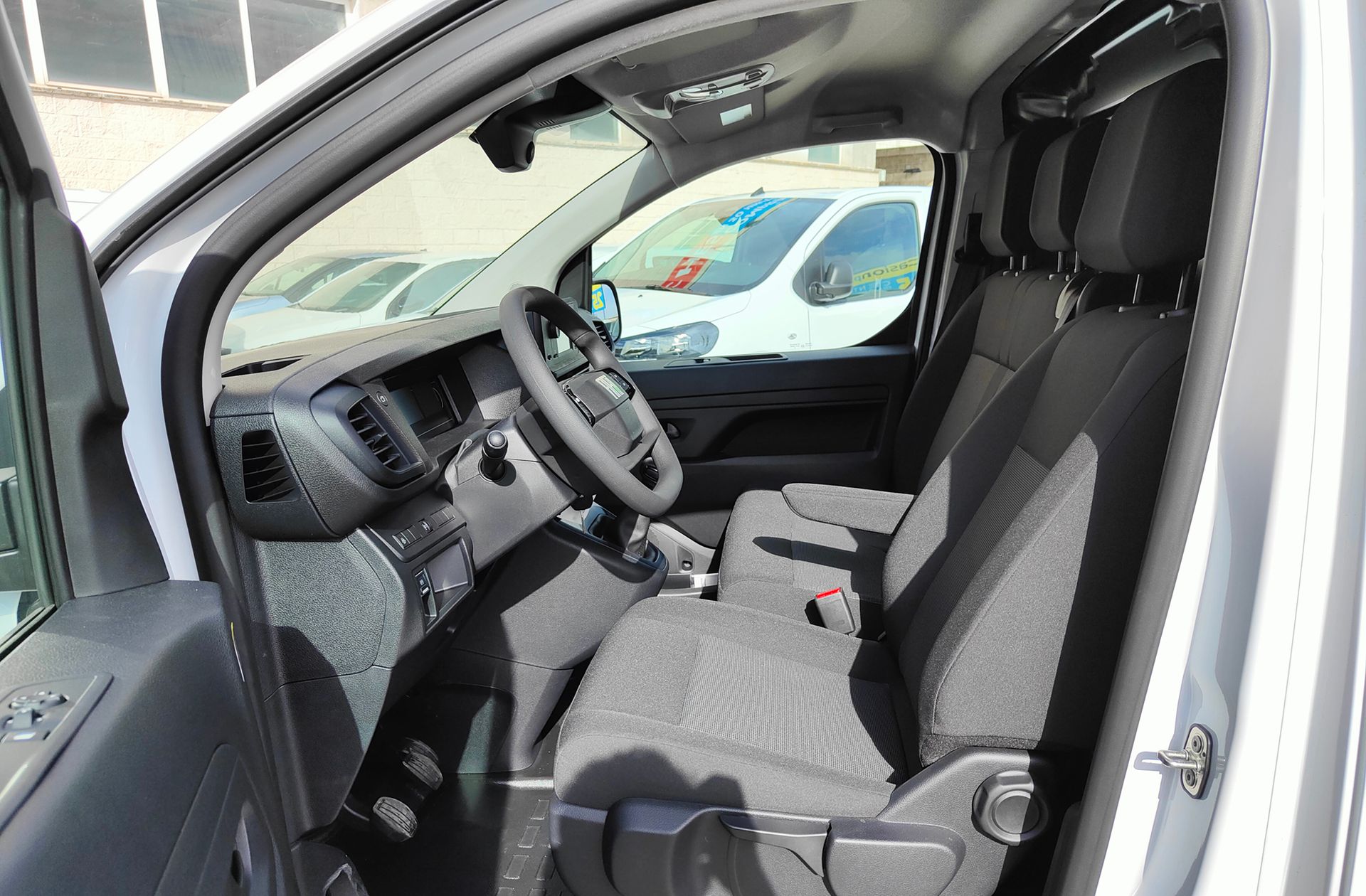 Fiat Scudo Furgón M 1.5 Diésel - foto 6