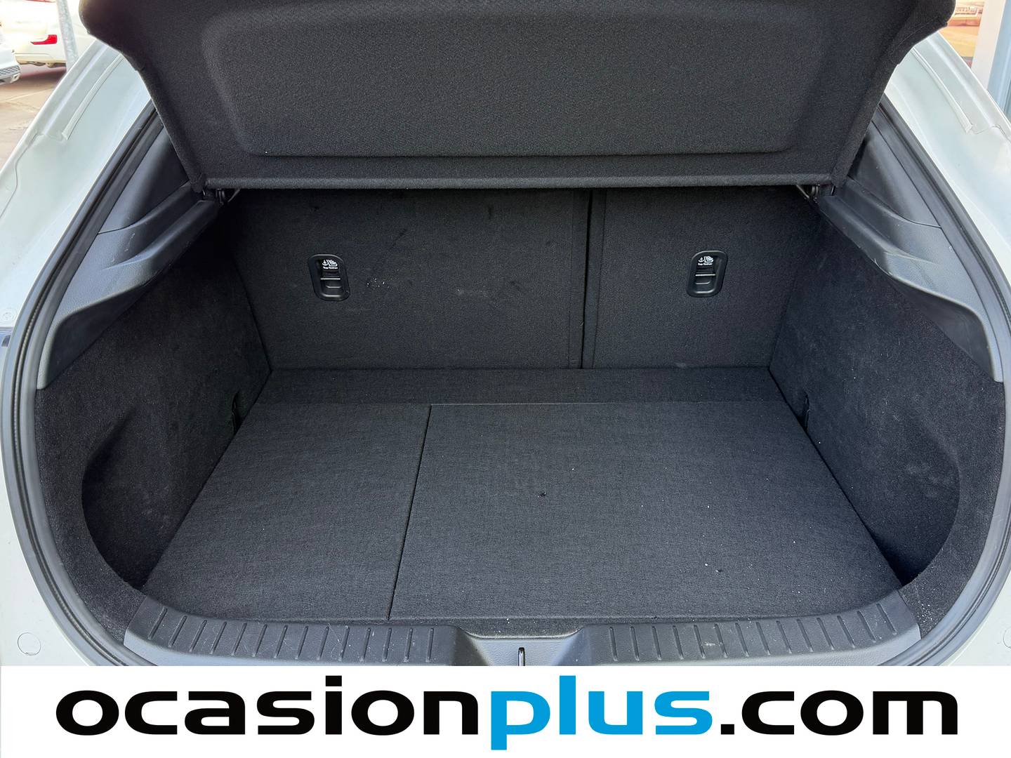 Fotos maletero Mazda CX-30 Mazda CX-30 2.0 Skyactiv-X Evolution 2WD  (186 CV)